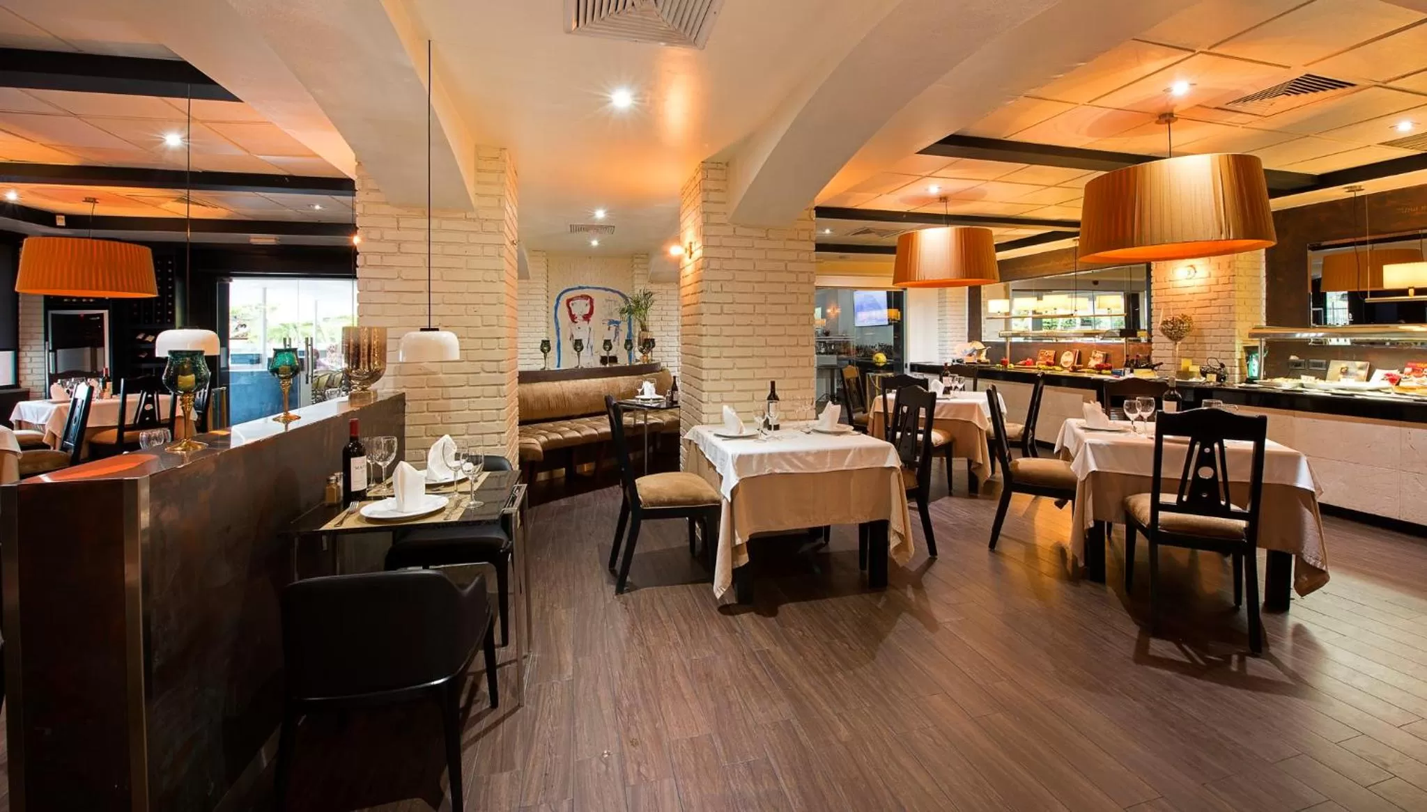 Restaurant/places to eat in W&P Santo Domingo