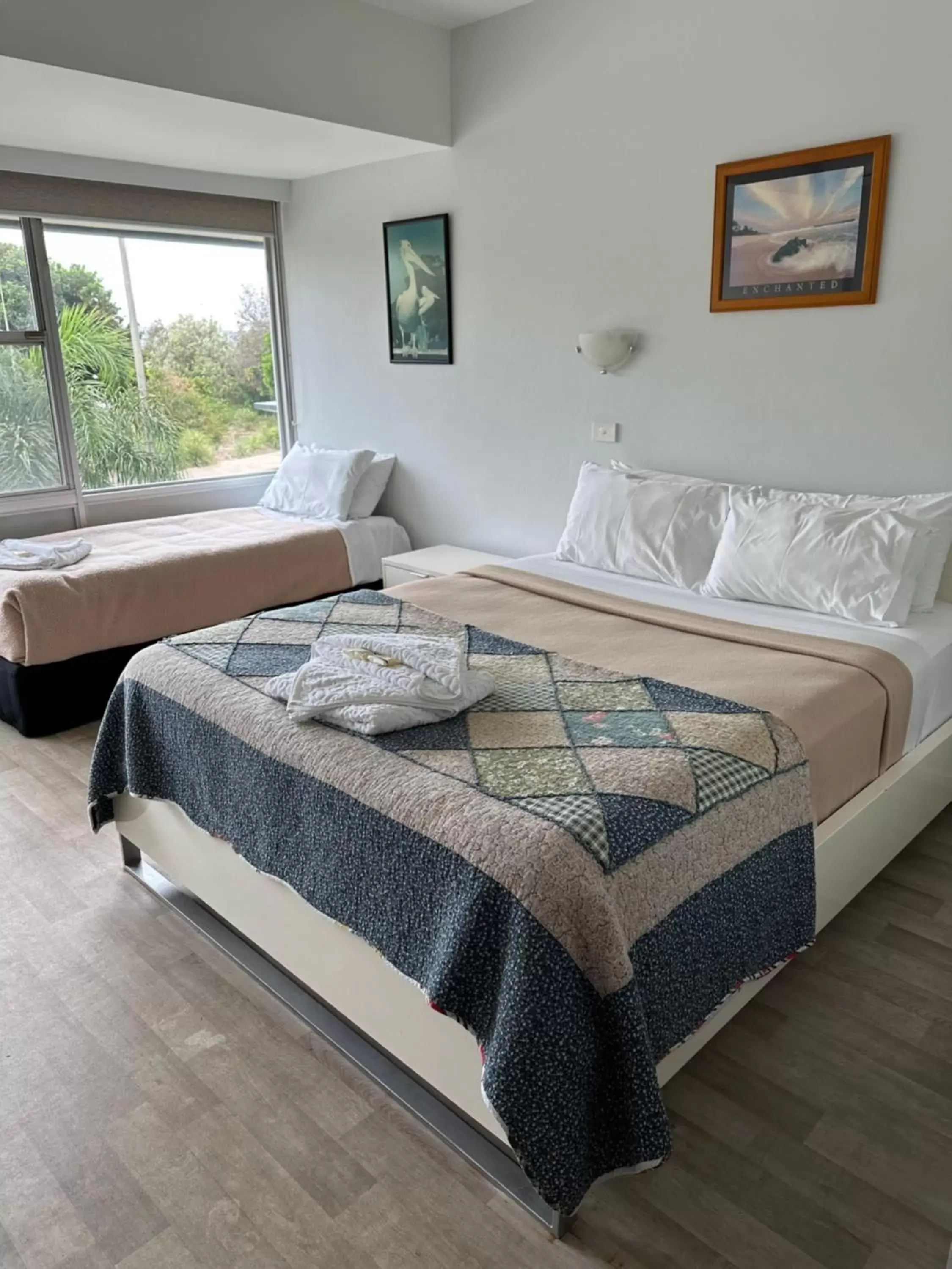 Twin Room with Partial Sea View in Ettalong Beach motel Twin Room with Partial Sea View in Ettalong Beach motel