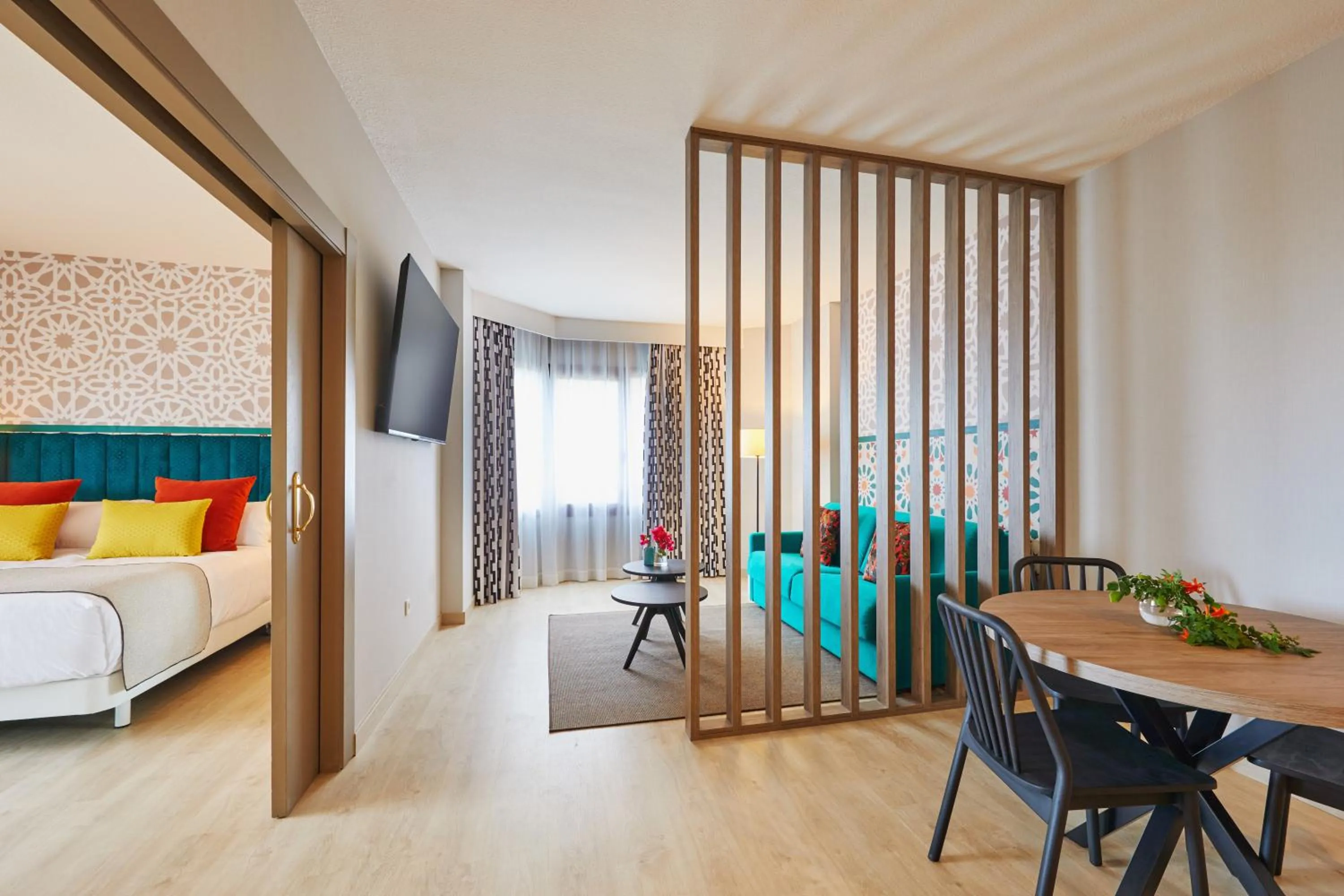 TV and multimedia, Bed in Hesperia Sevilla