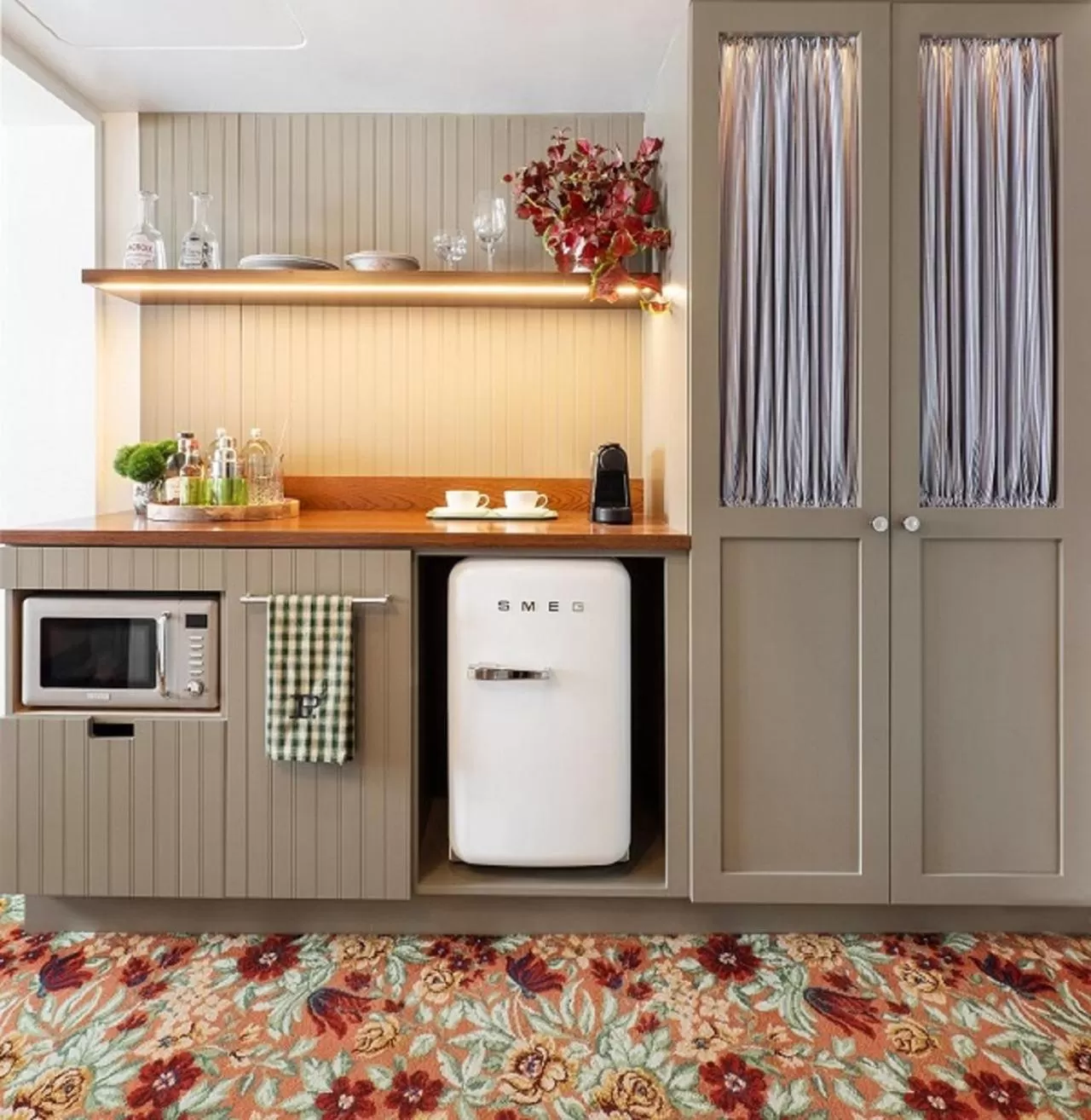 Kitchen or kitchenette in Palihouse West Hollywood at Beverly Hills