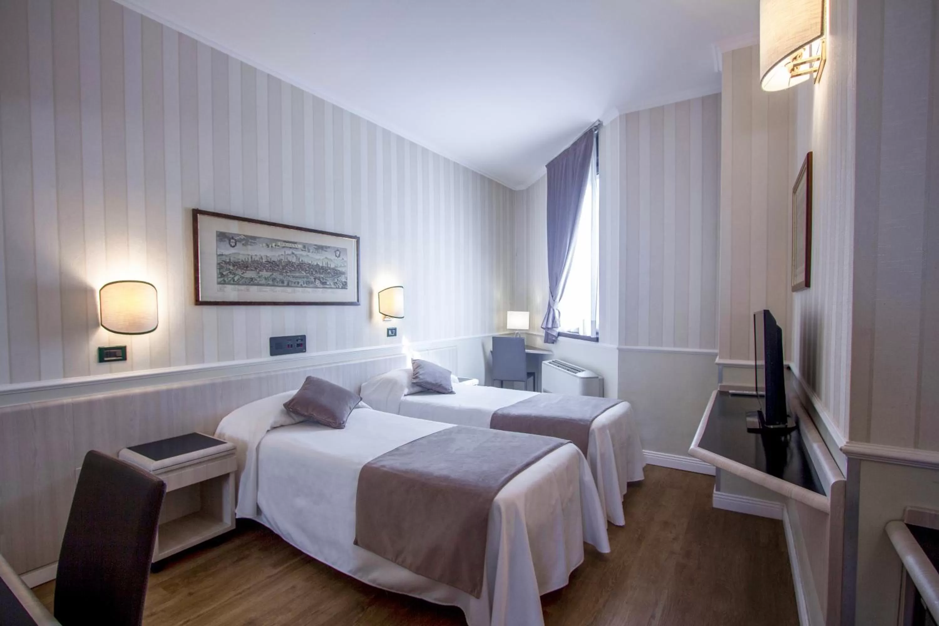 Bedroom, Bed in Hotel Flora