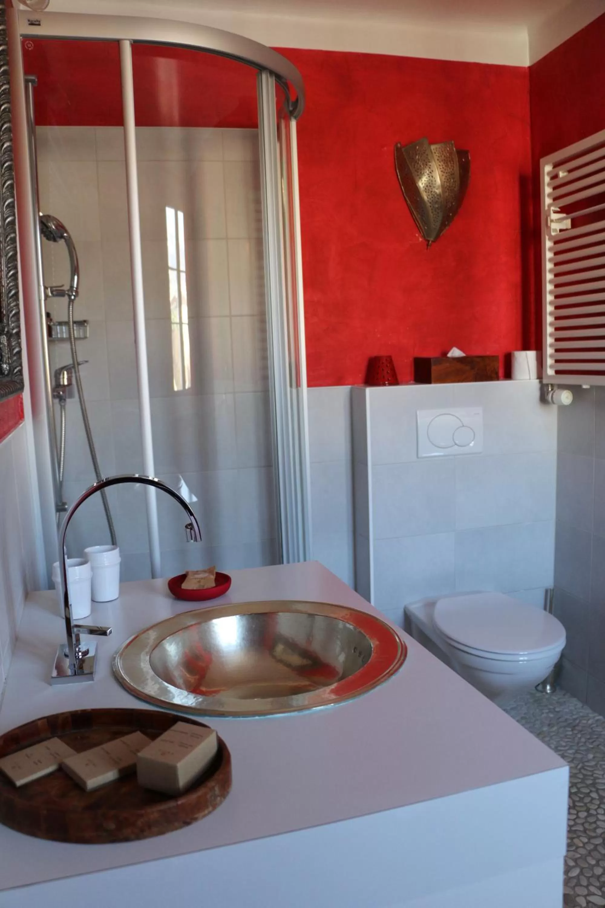 Bathroom in Hostellerie de Genève