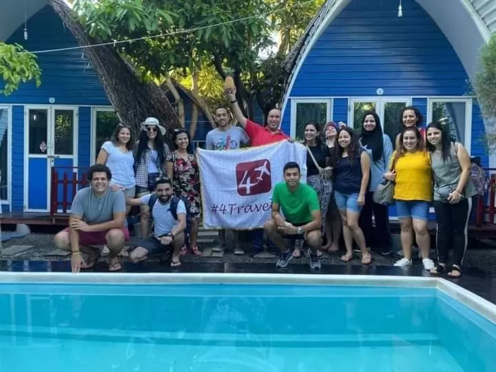 Airport A4 Transit Hub - Eco Chalets - FREE SHUTTLE SERVICE 24HRS