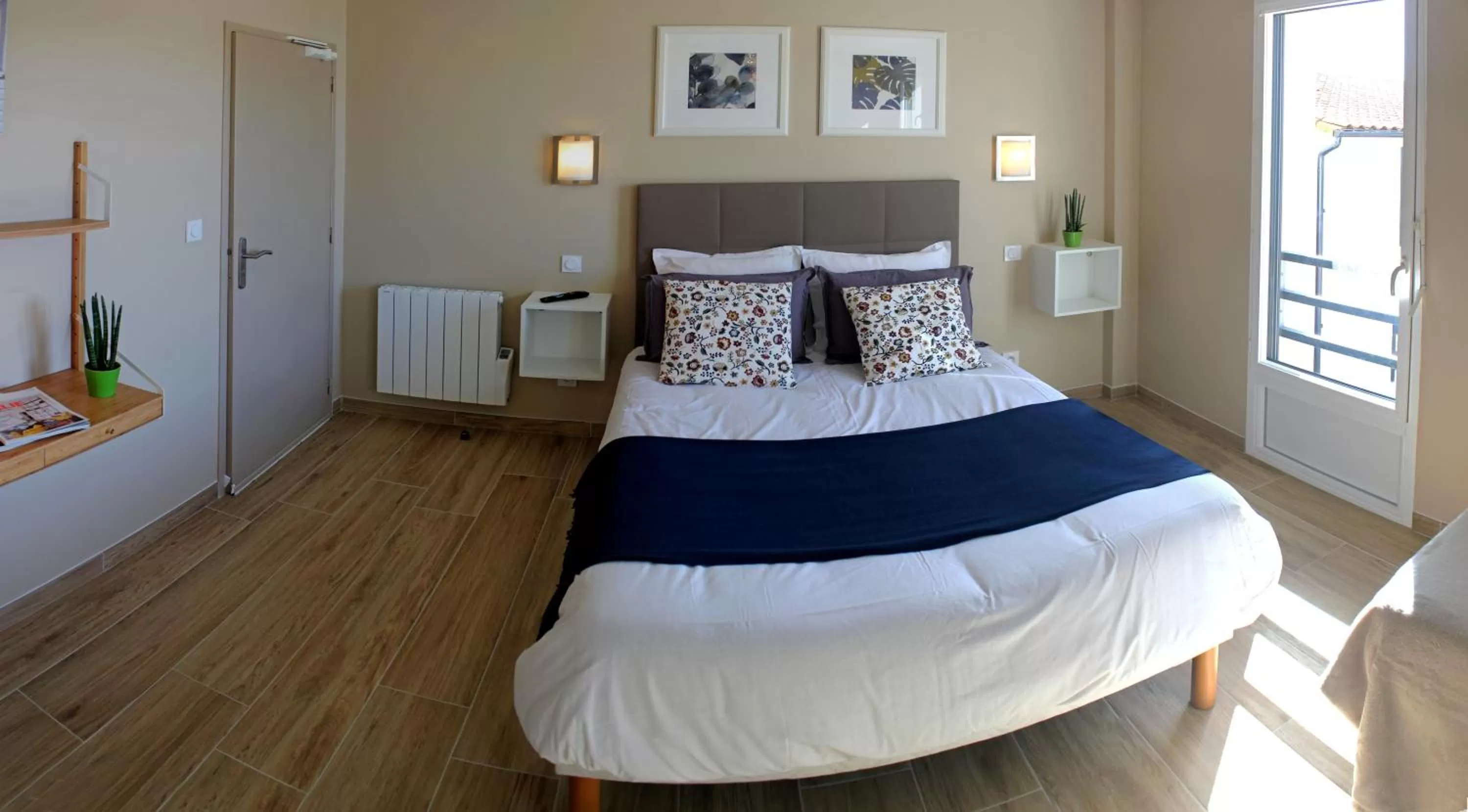 Photo of the whole room, Bed in Hôtel Le Printemps