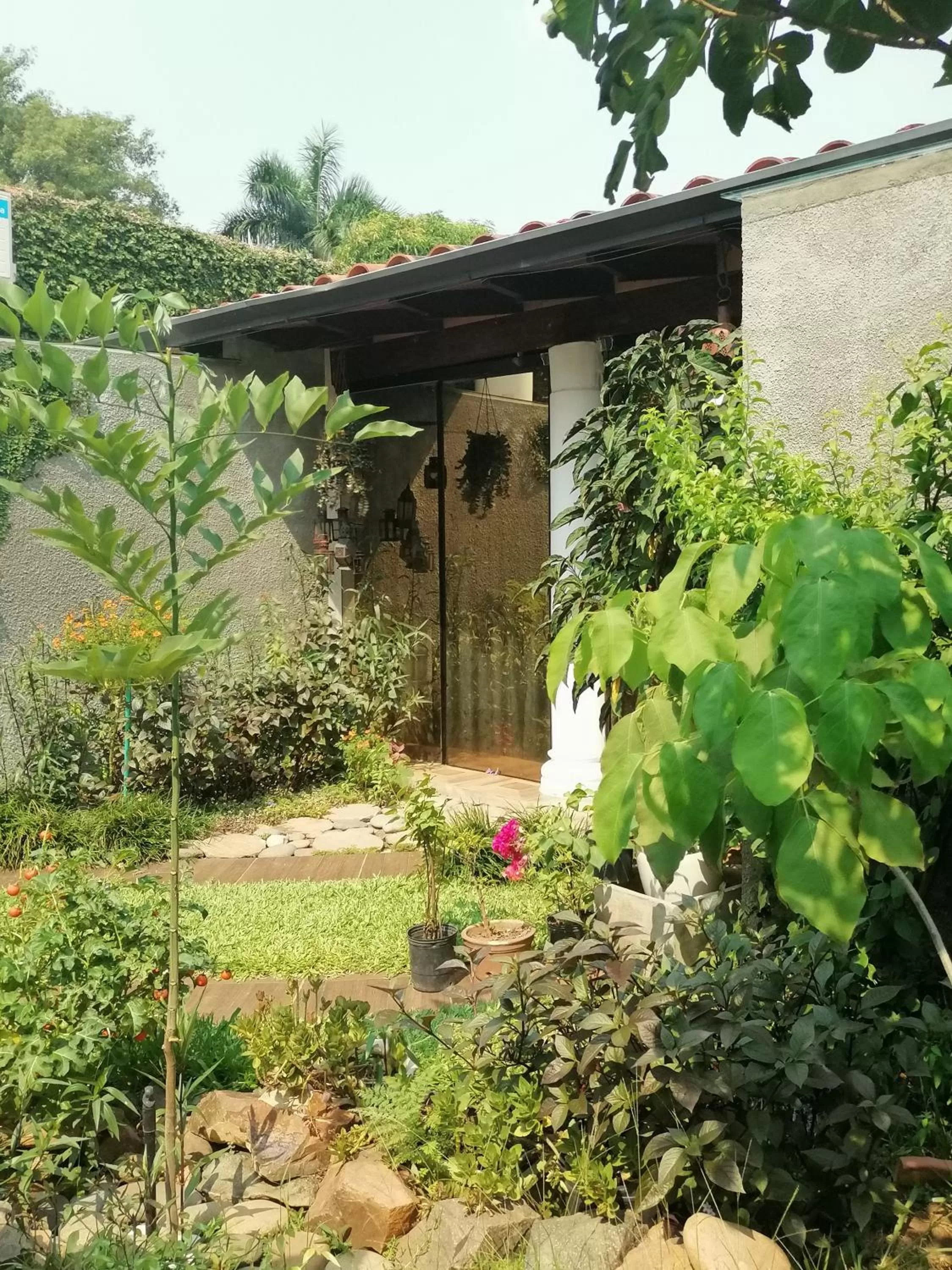 Property building, Garden in Granados B&B