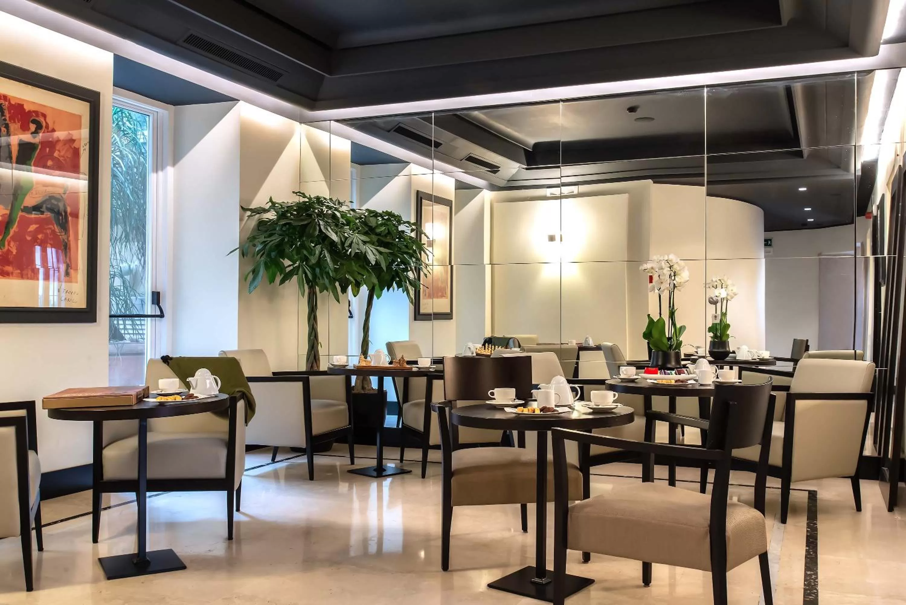 Restaurant/places to eat in 47 Boutique Hotel