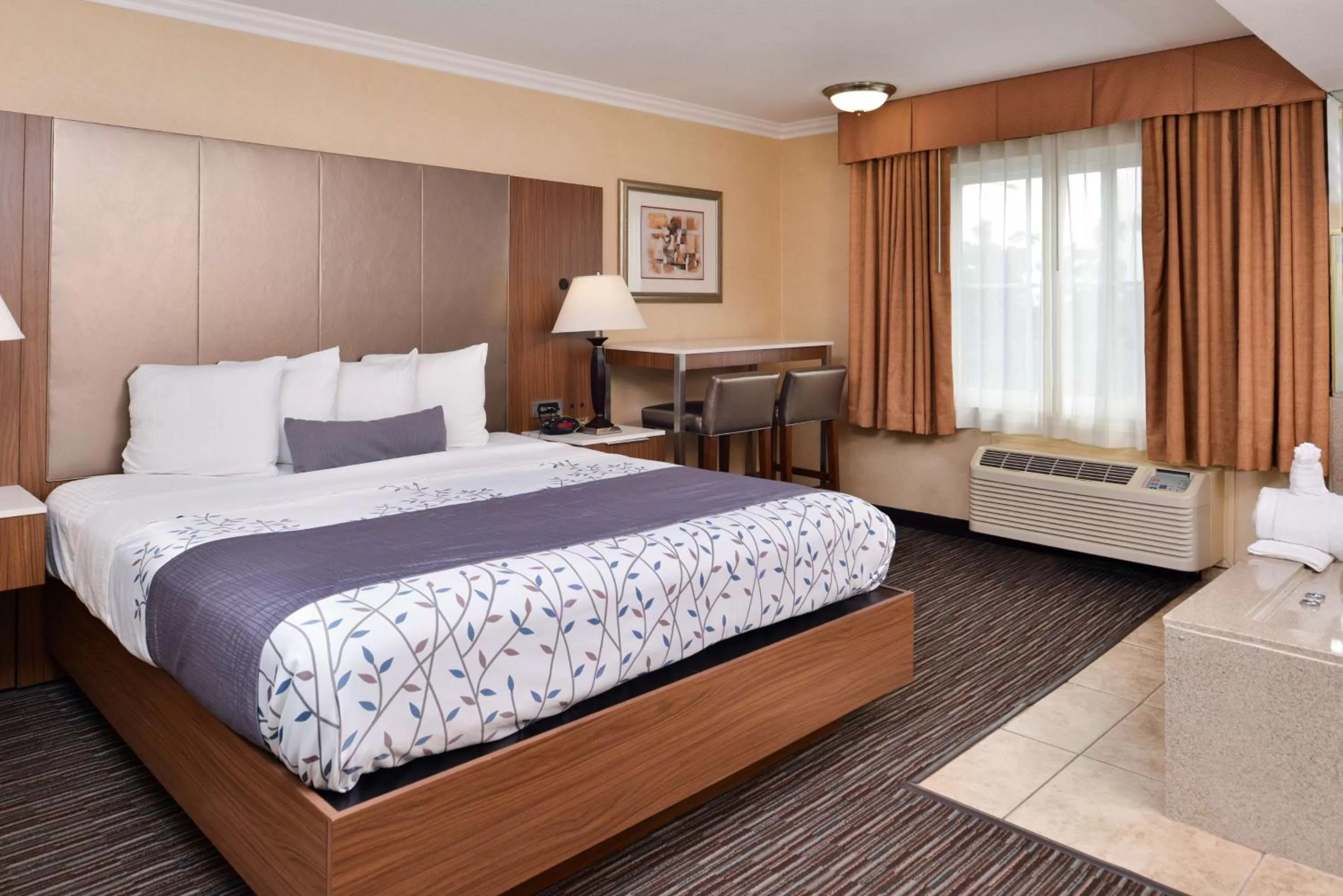 Photo of the whole room, Bed in Best Western Airpark Hotel - Los Angeles LAX Airport
