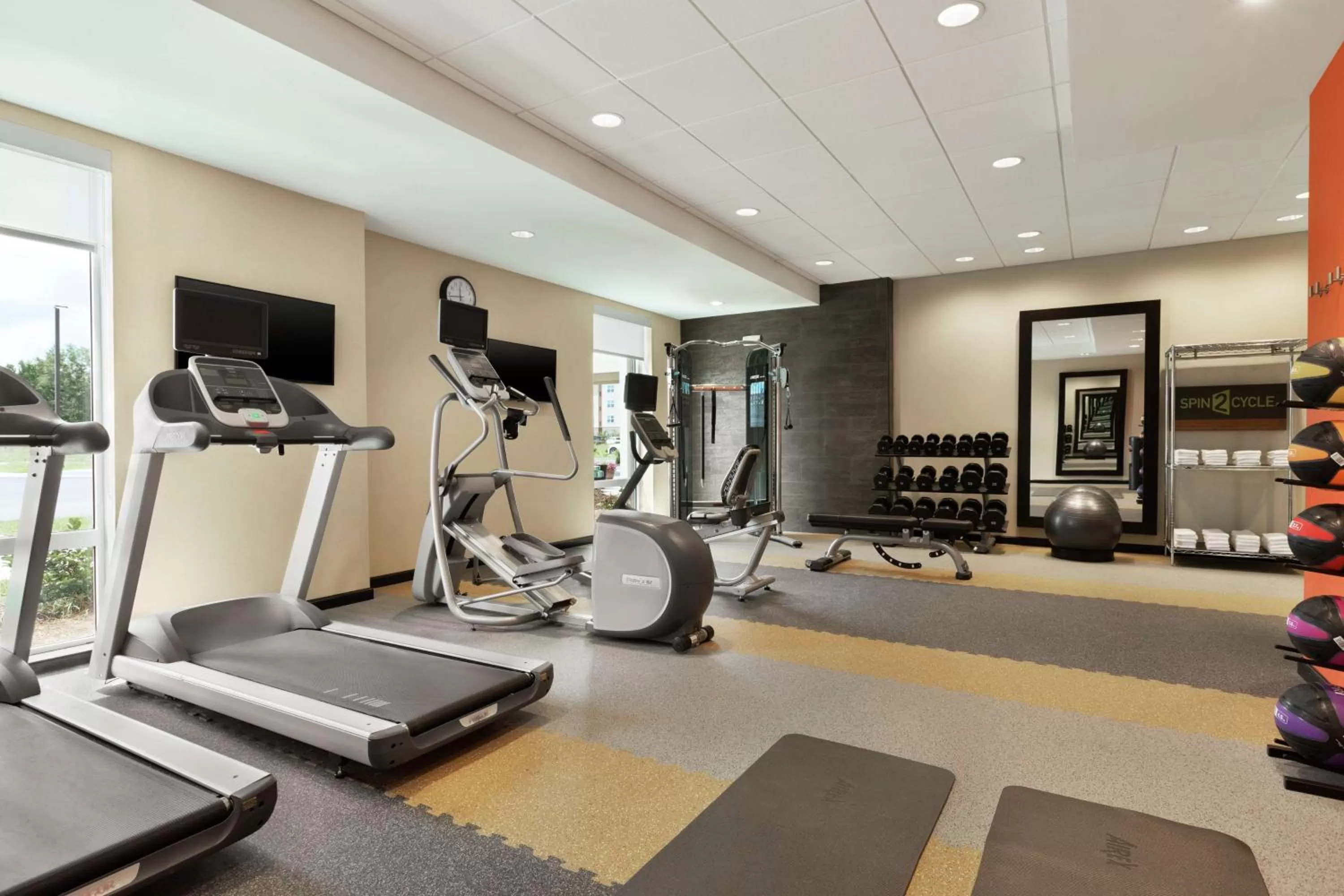 Fitness centre/facilities in Home2 Suites By Hilton Savannah Airport