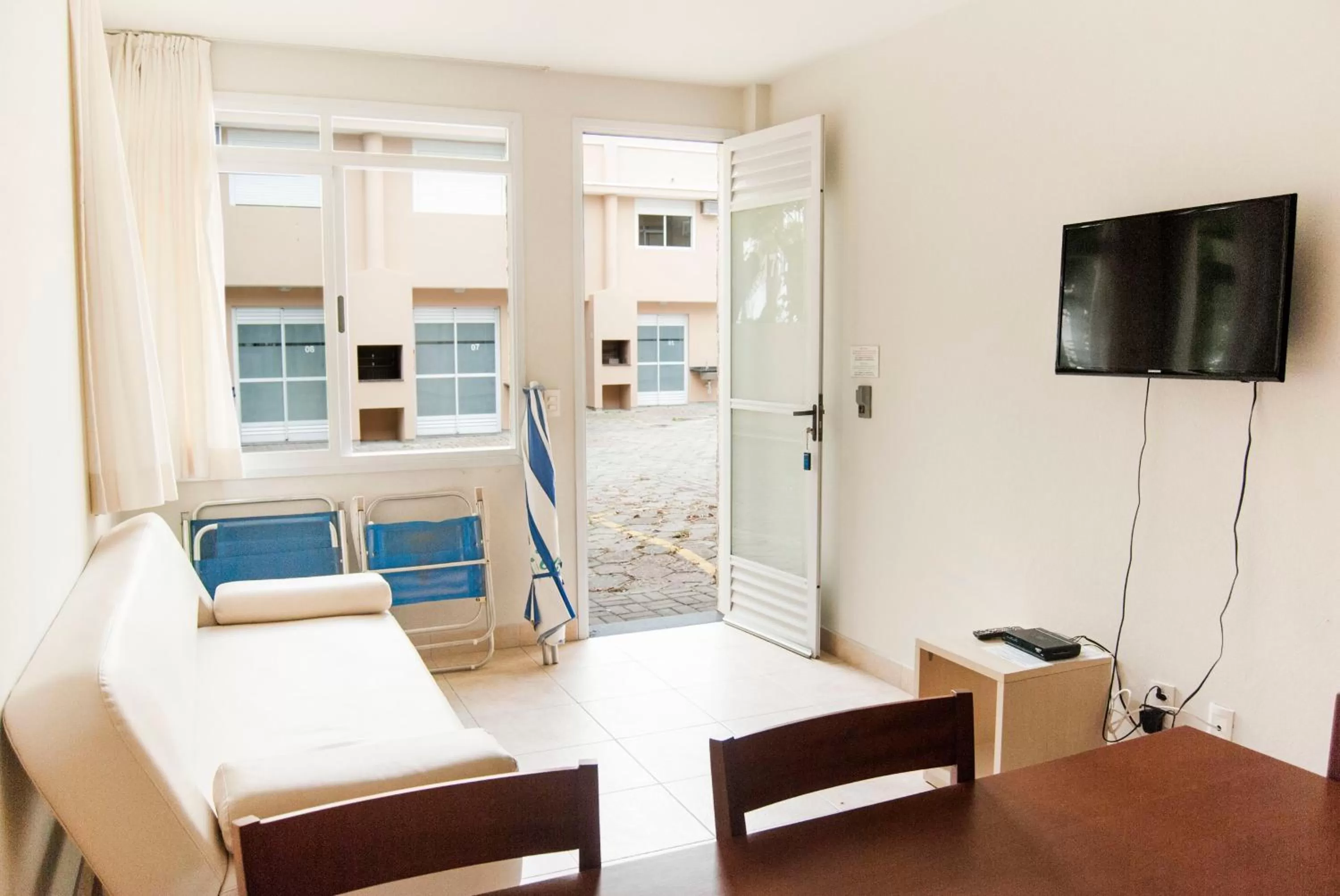 TV and multimedia in Pousada Holiday