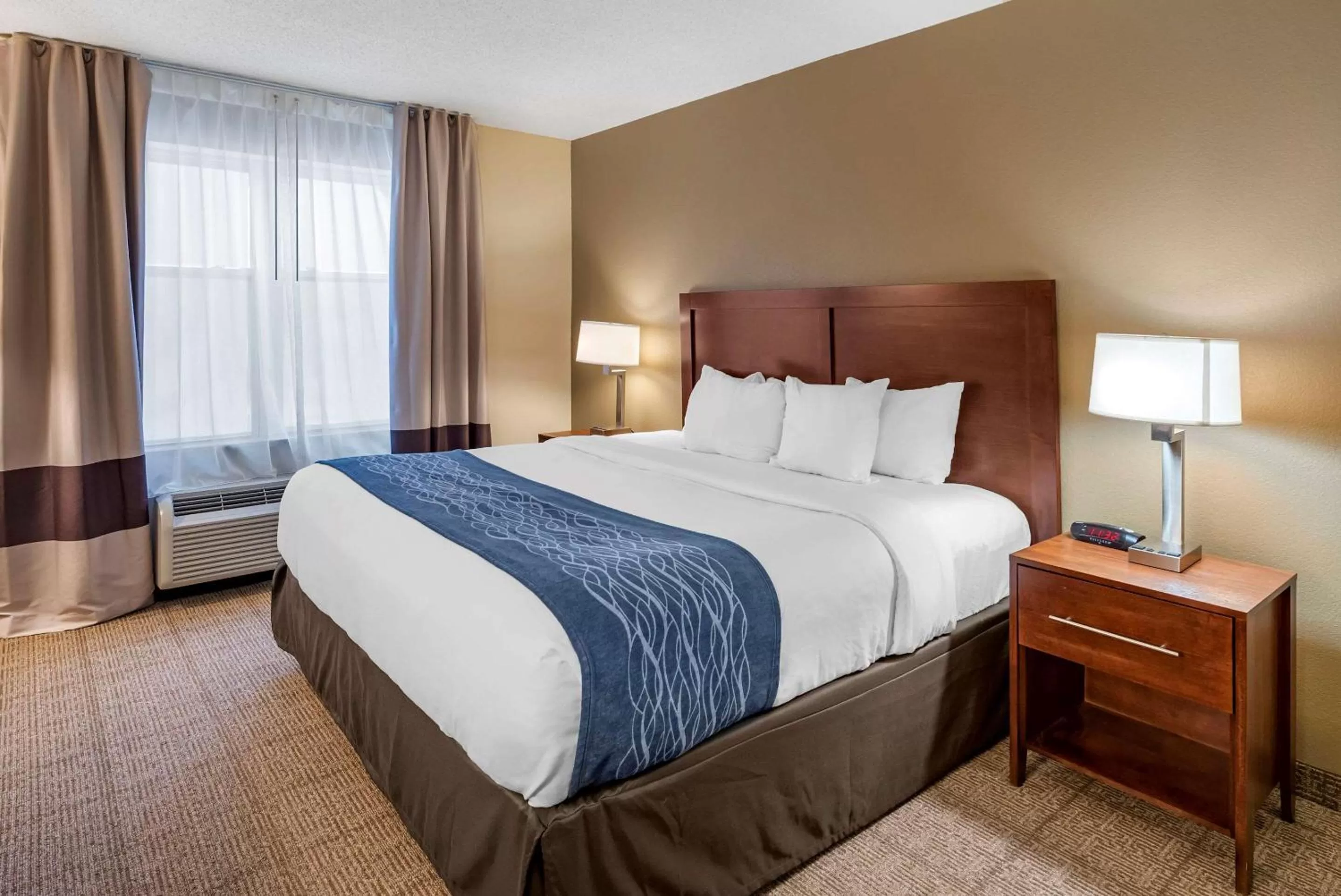 Photo of the whole room, Bed in Comfort Inn & Suites Virginia Beach - Norfolk Airport