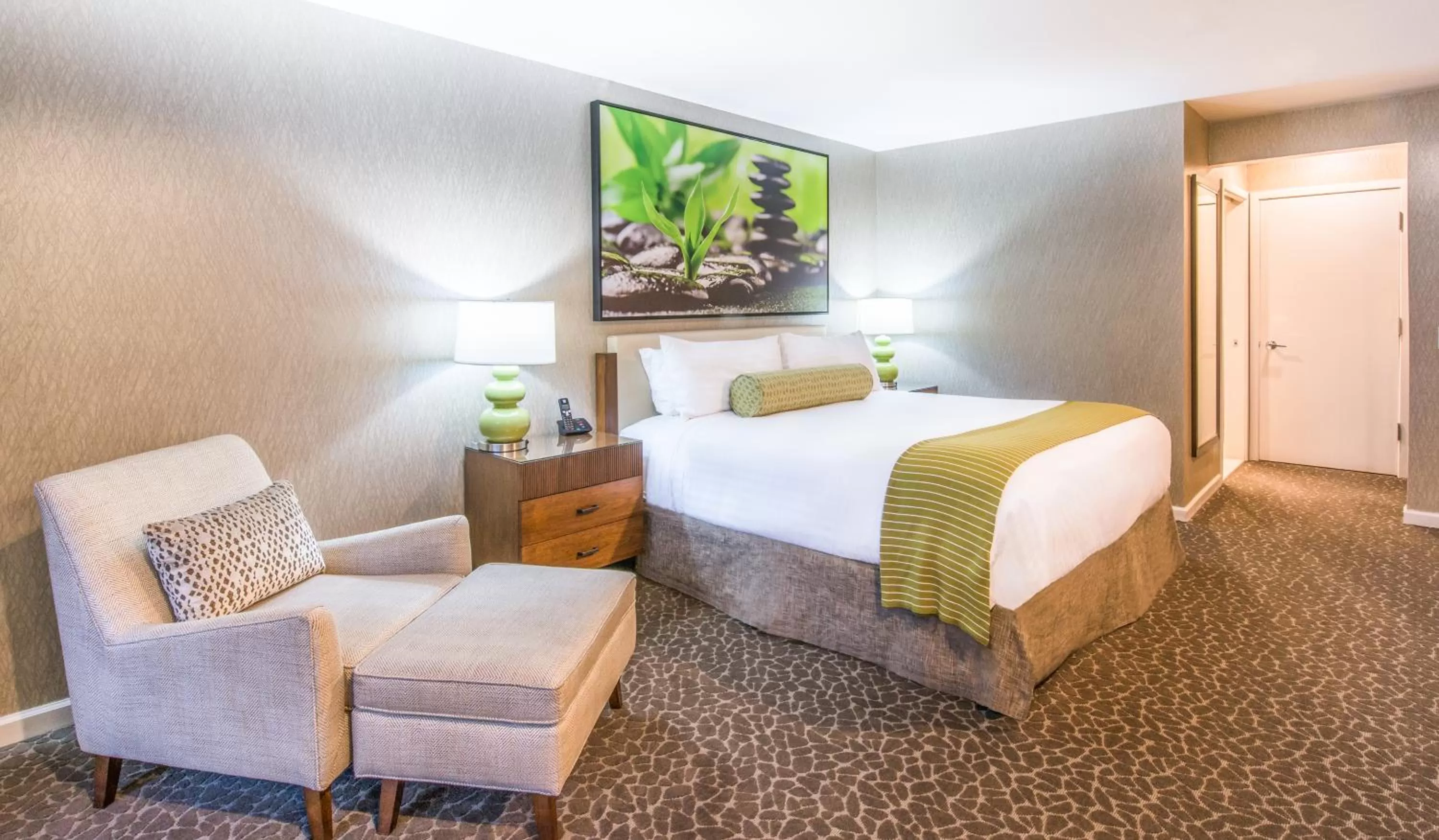 Bedroom, Bed in The Creekside Inn