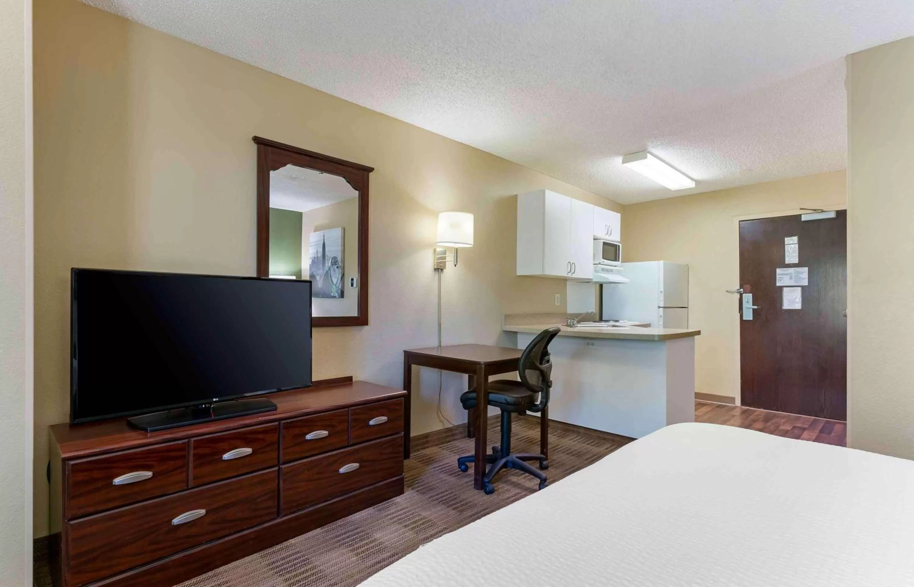 Bedroom, Bed in Extended Stay America Suites - Livermore - Airway Blvd