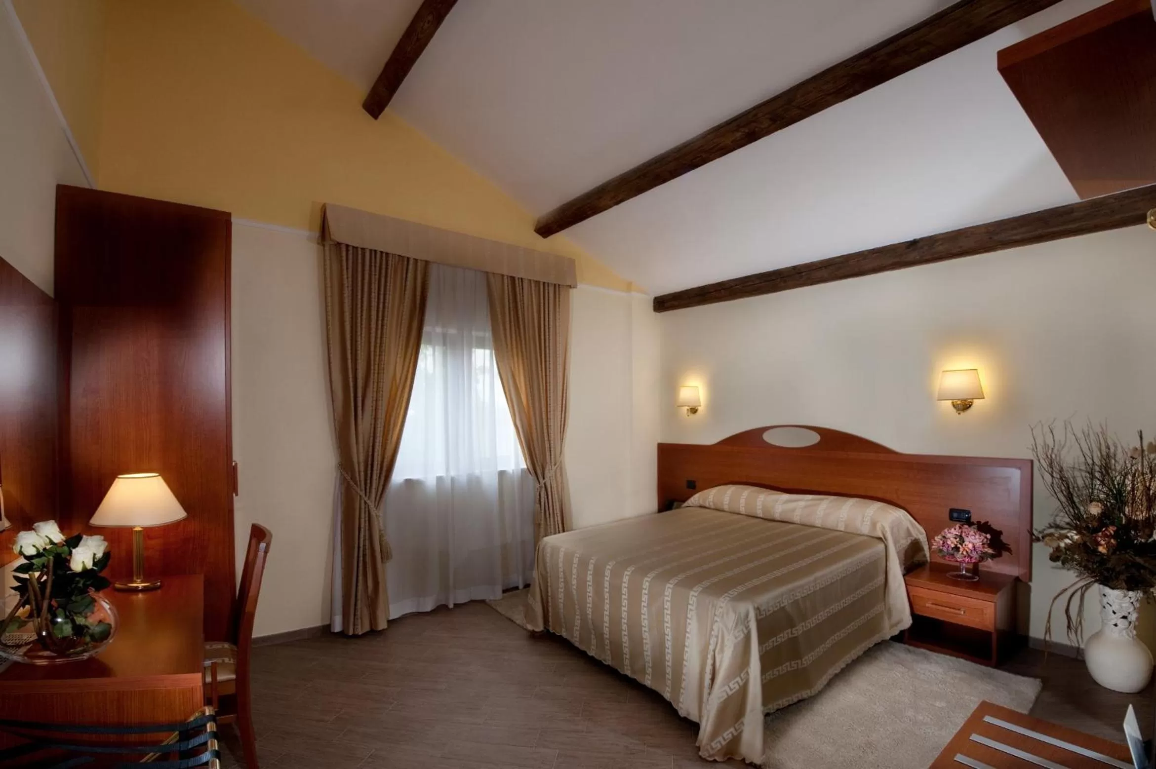 Bedroom, Bed in Hotel Roma Tiburtina Metro