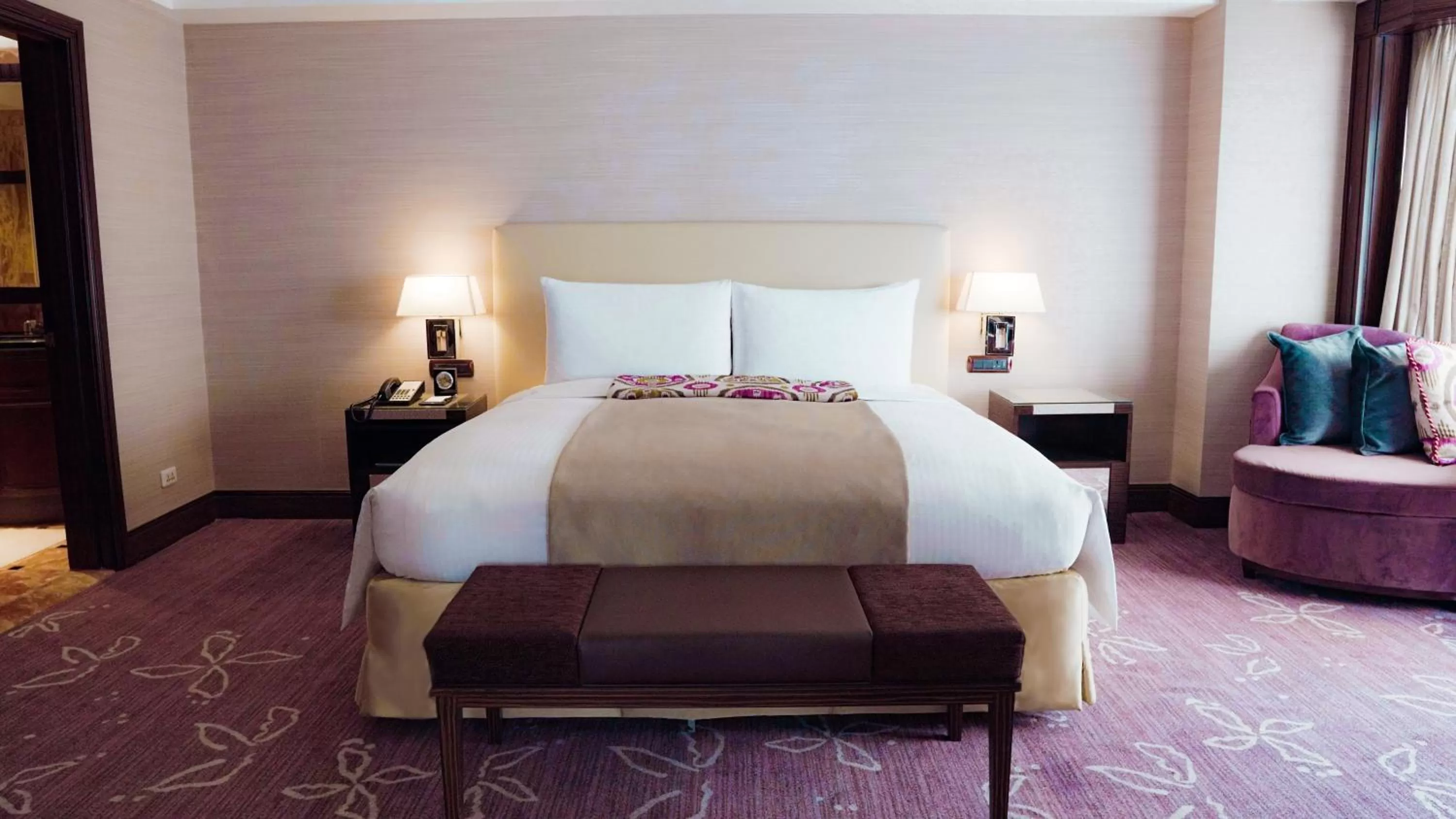 Bedroom, Bed in Diamond Hotel Philippines