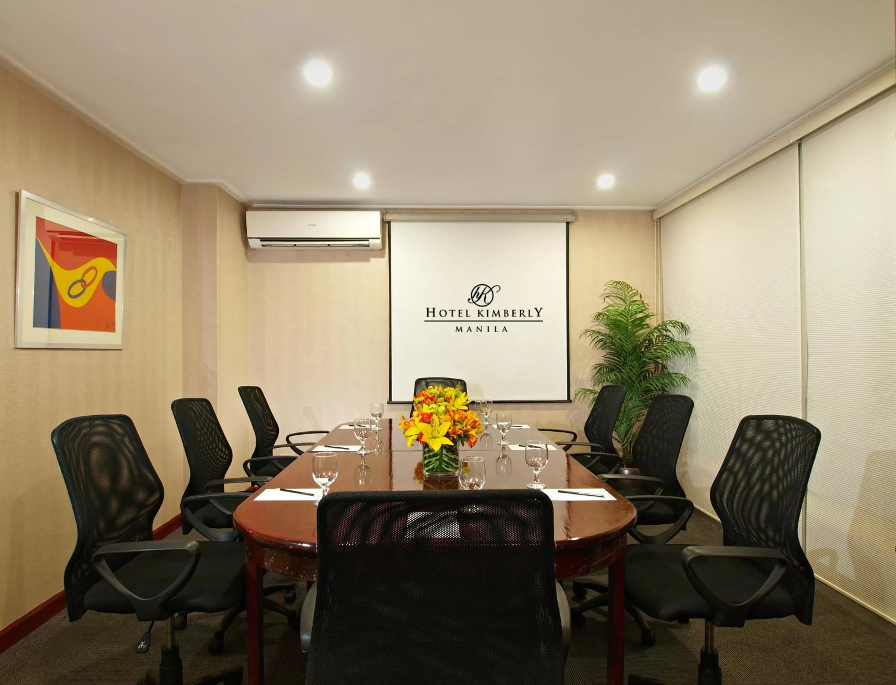 Business facilities in Hotel Kimberly Manila