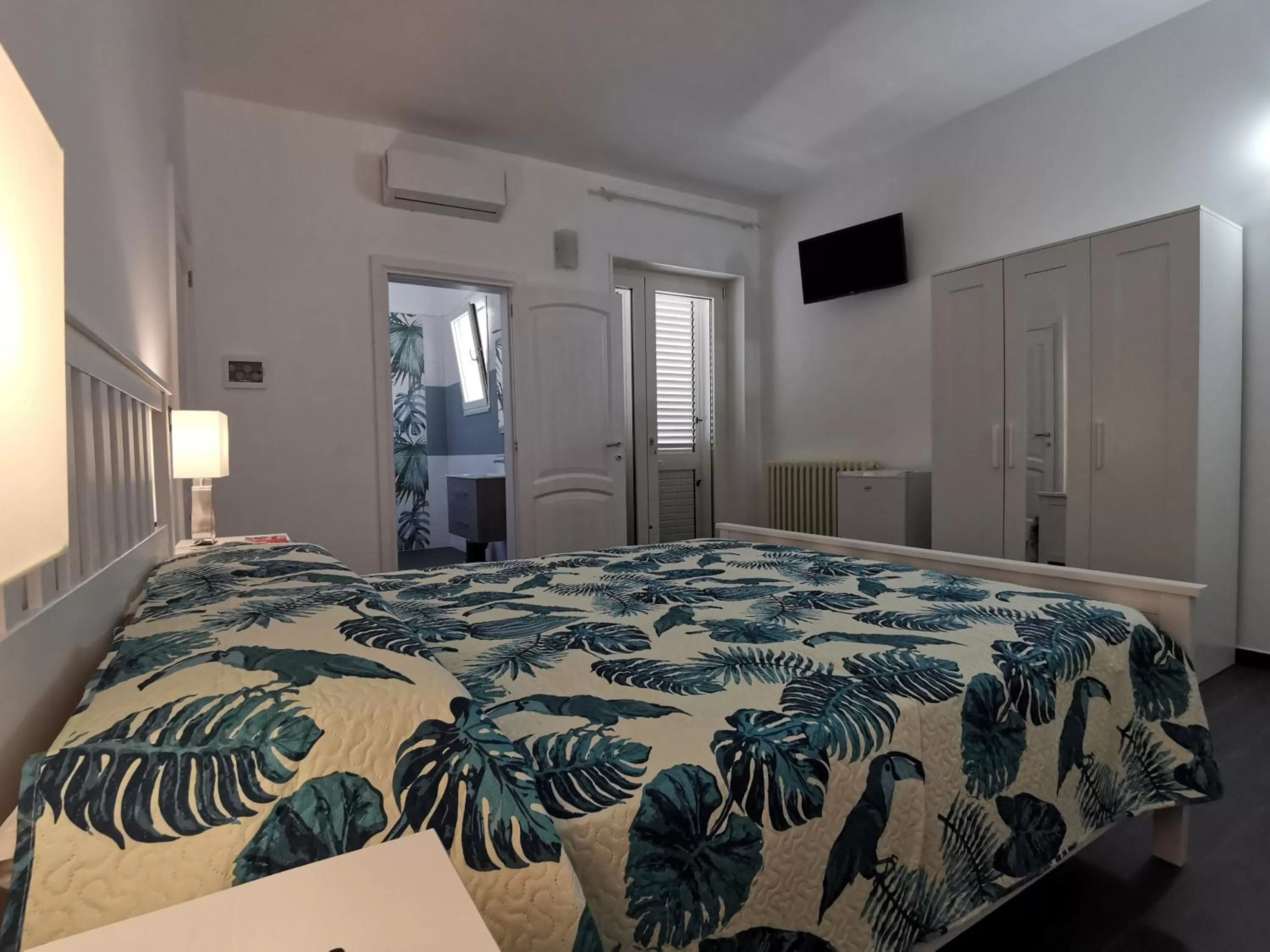 Bedroom, Bed in B&B The Sun 'tis