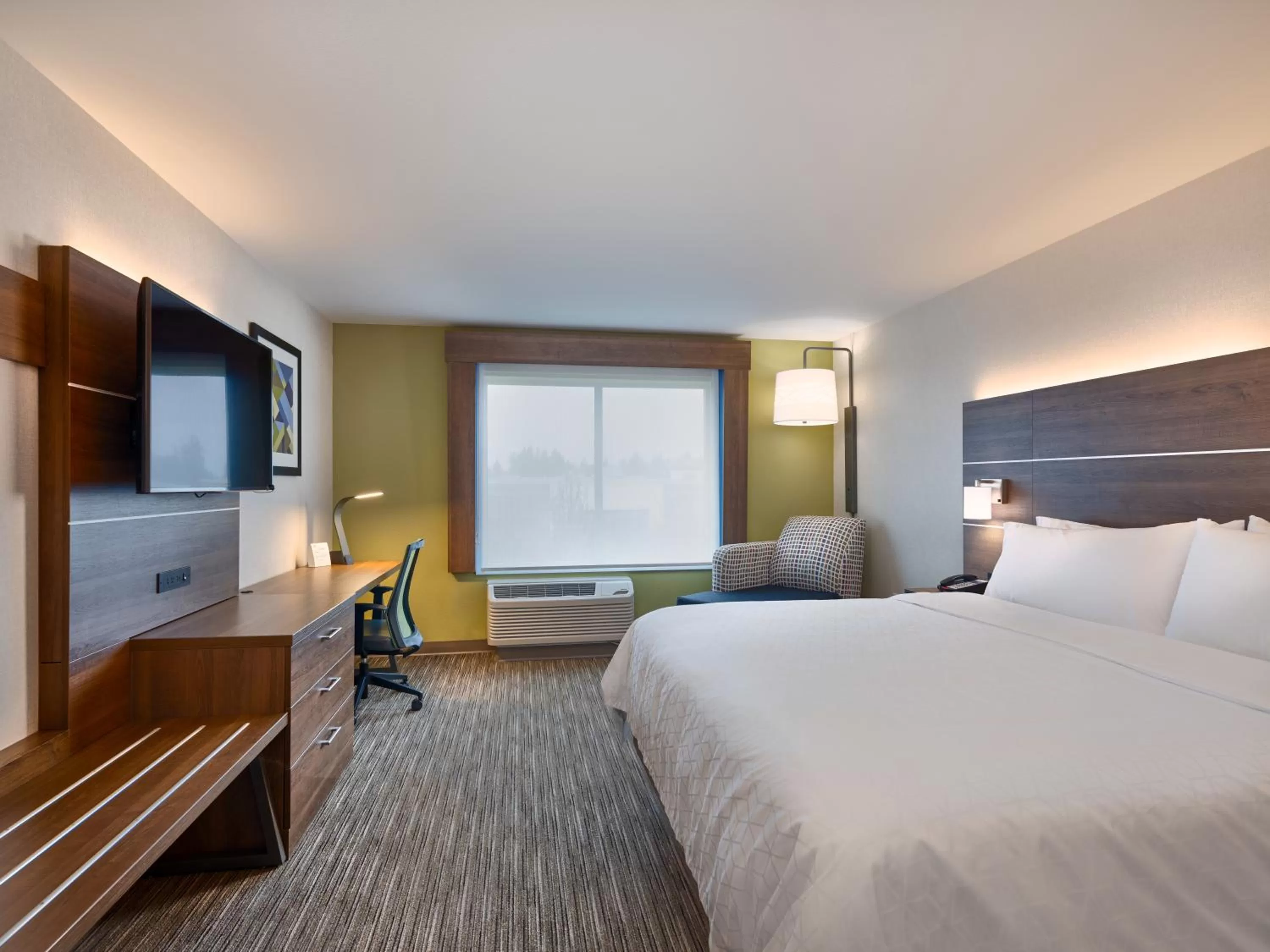Holiday Inn Express & Suites Salem North - Keizer by IHG