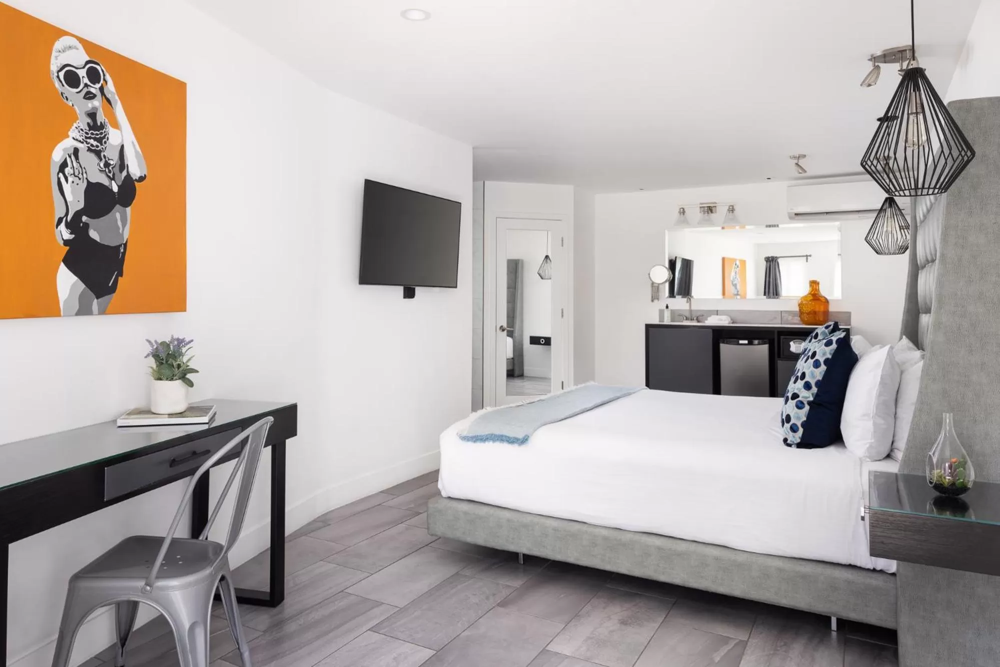 Bed in The Palm Springs Hotel