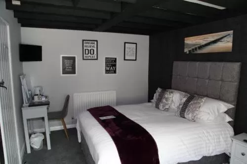 Bed in Watton Vibe Hotel