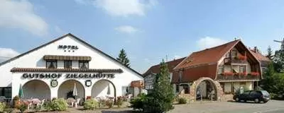 Facade/entrance in Gutshof Ziegelhütte