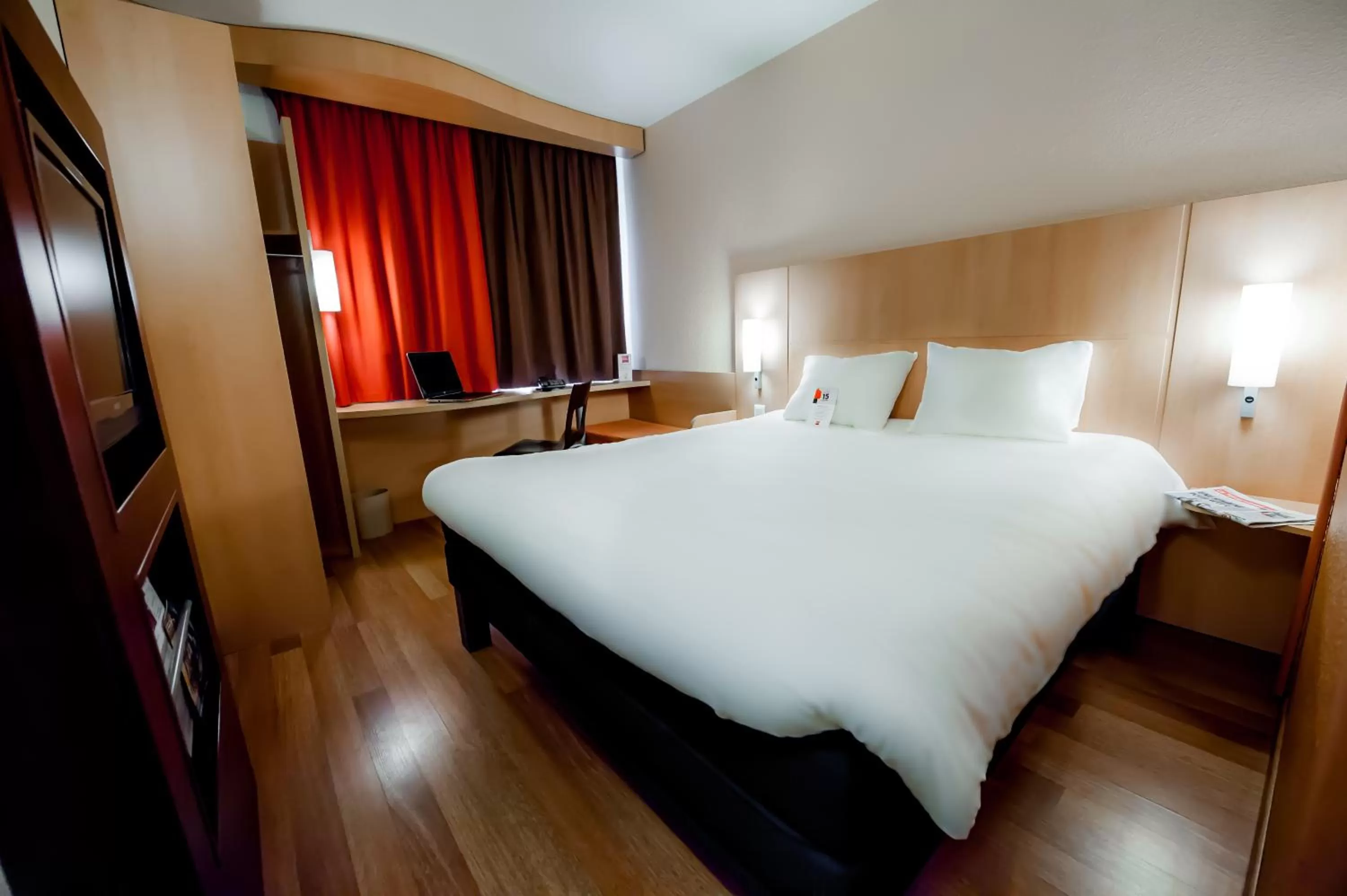 Bed in ibis Vannes