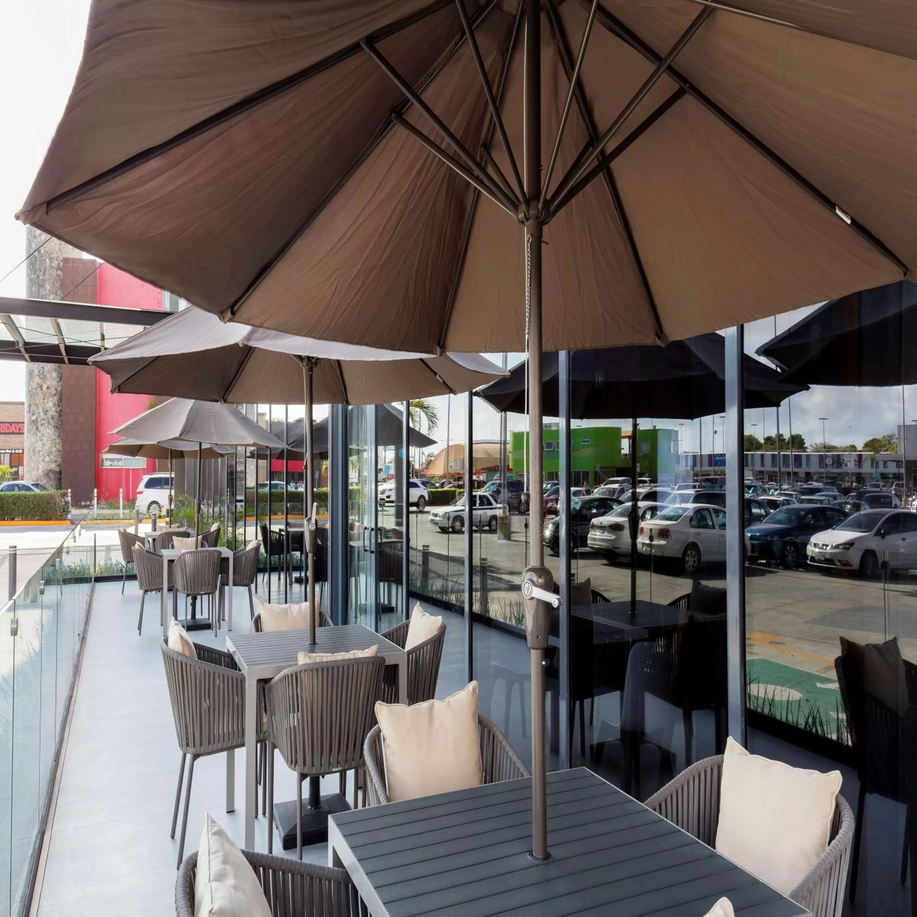 Patio in Hampton Inn By Hilton Cancun Cumbres