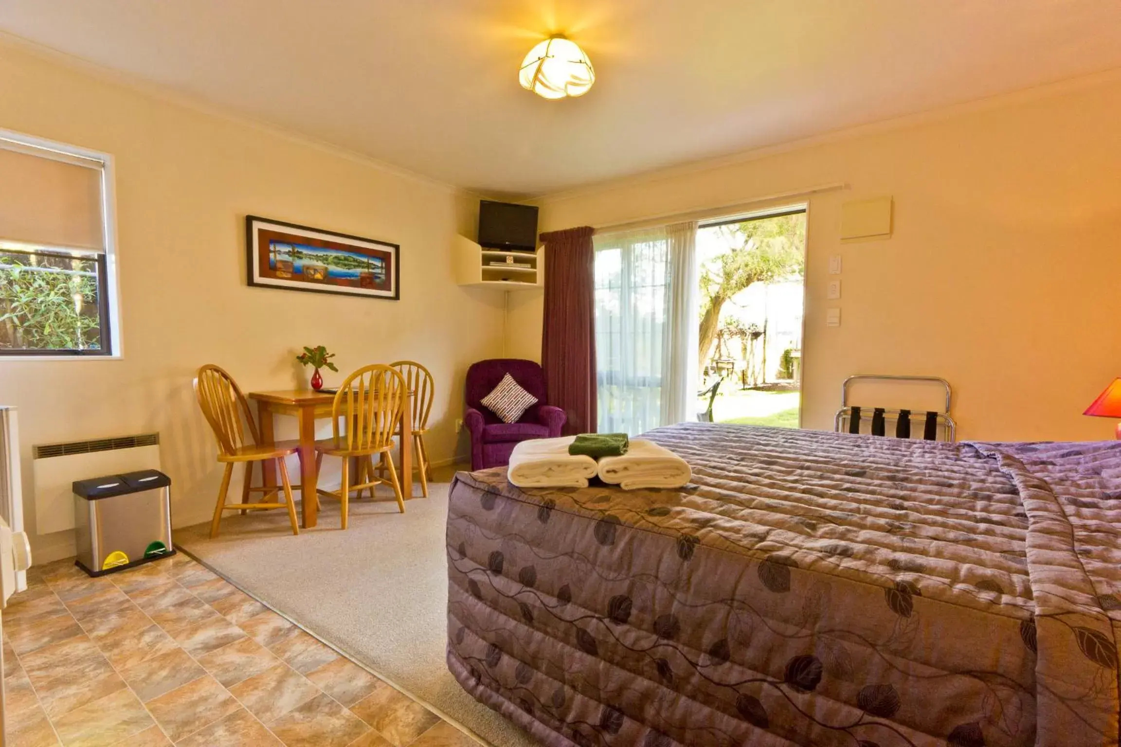 Studio with Patio in Arrow Motel Apartments Studio with Patio in Arrow Motel Apartments