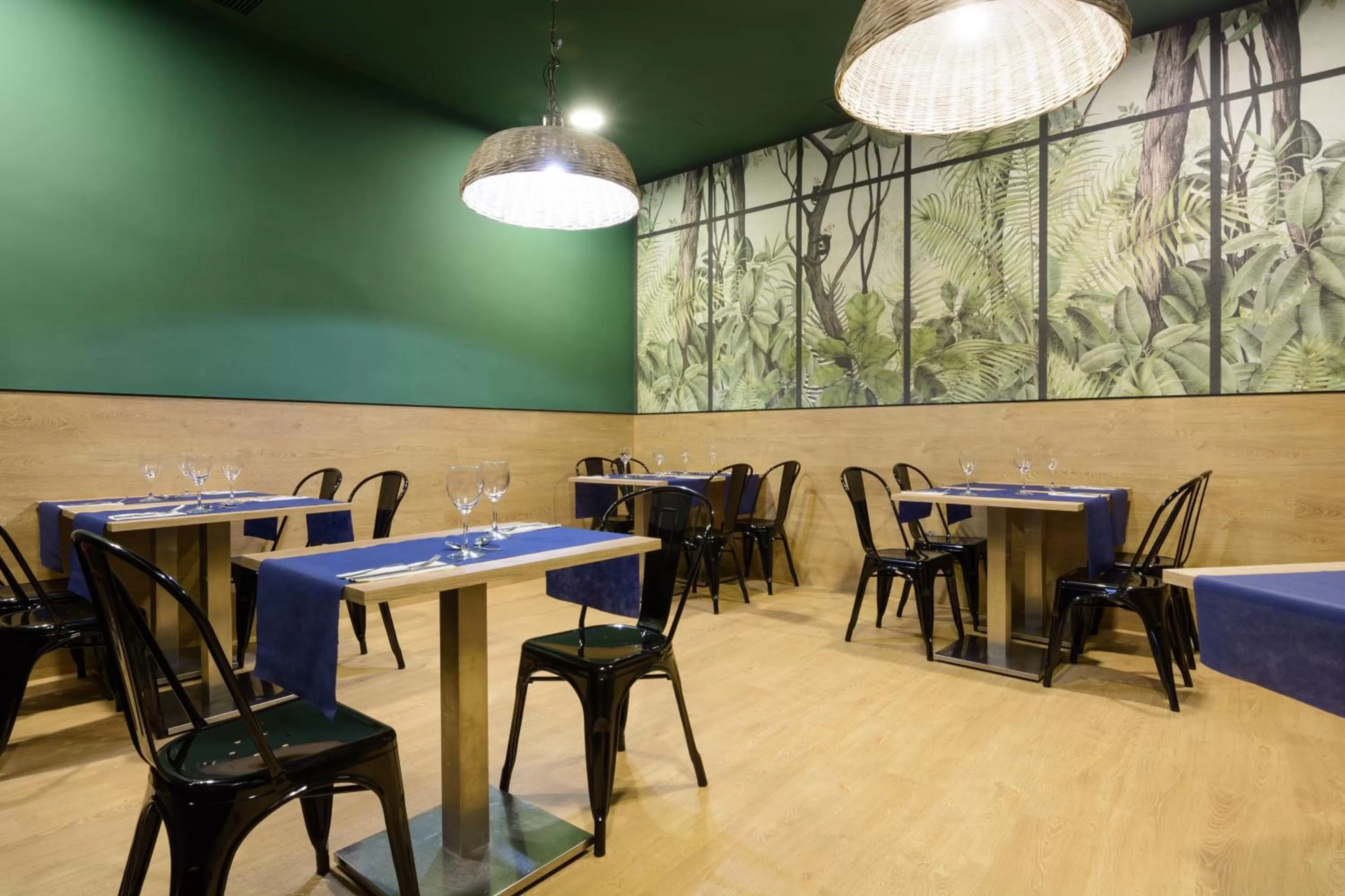 Restaurant/places to eat in U Hotel Villa-Gomá