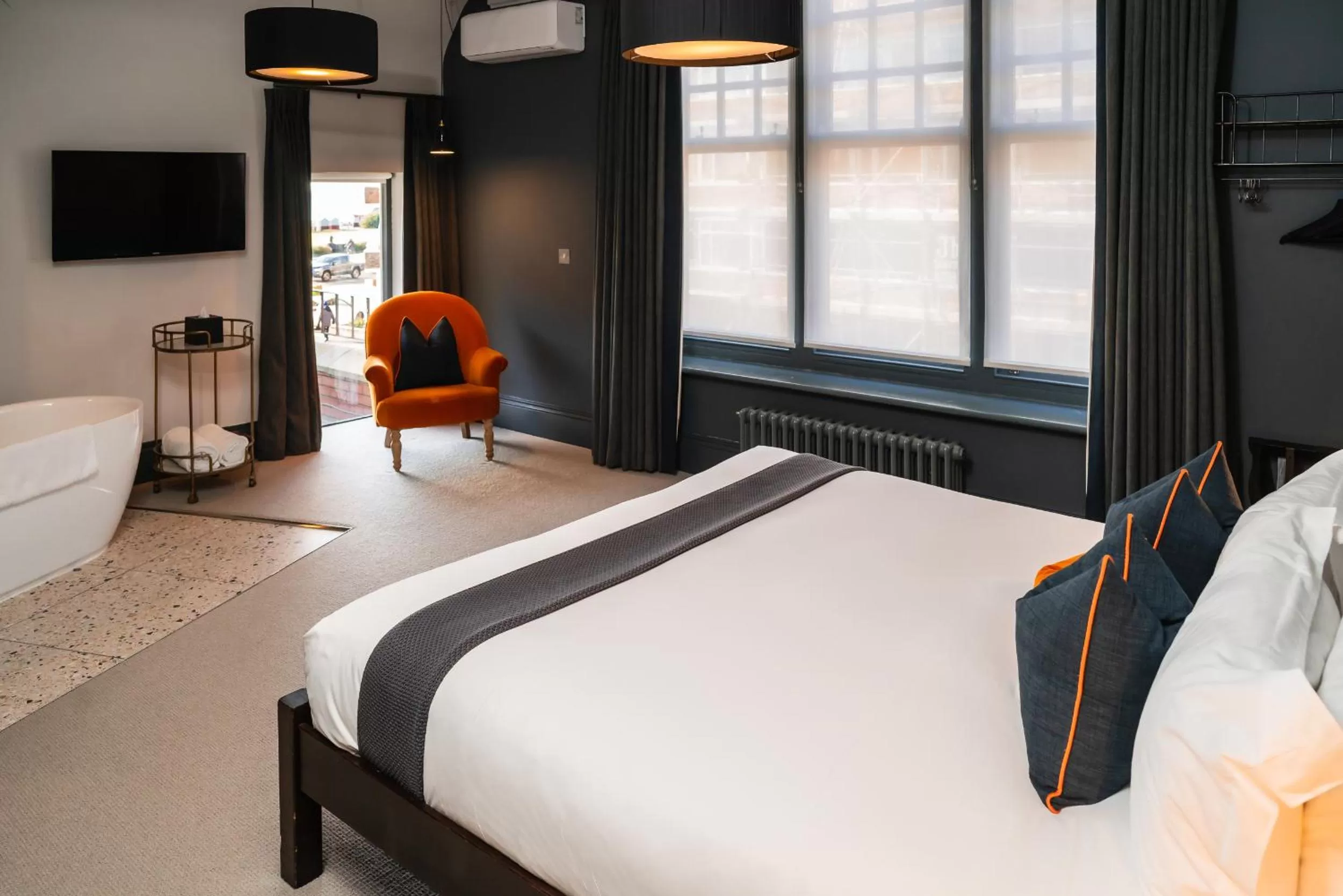 Bedroom, Bed in The Ginger Pig