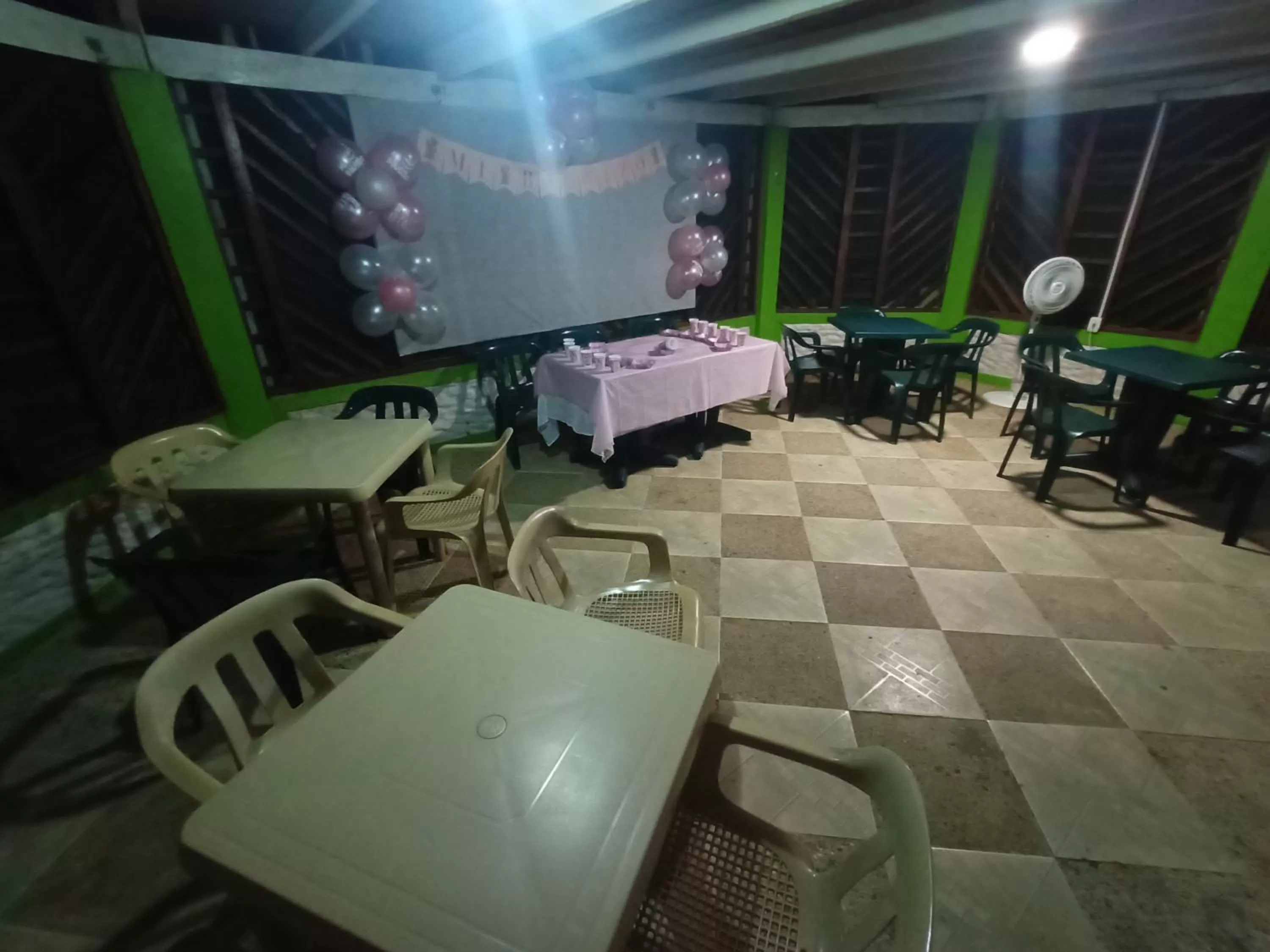 Living room, Restaurant/Places to Eat in Ecocabañas Manguare