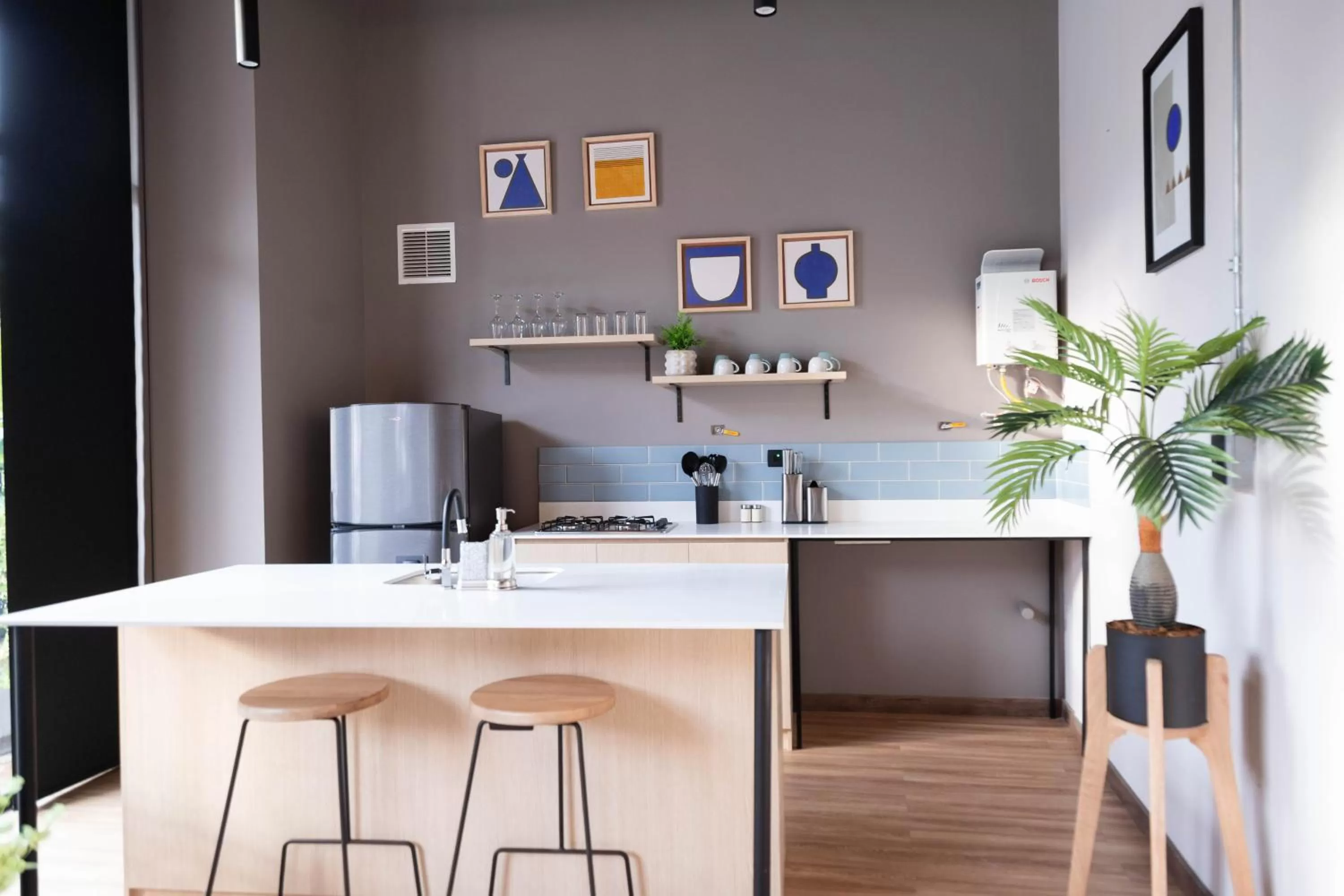 Kitchen or kitchenette in Royal Living Poblado