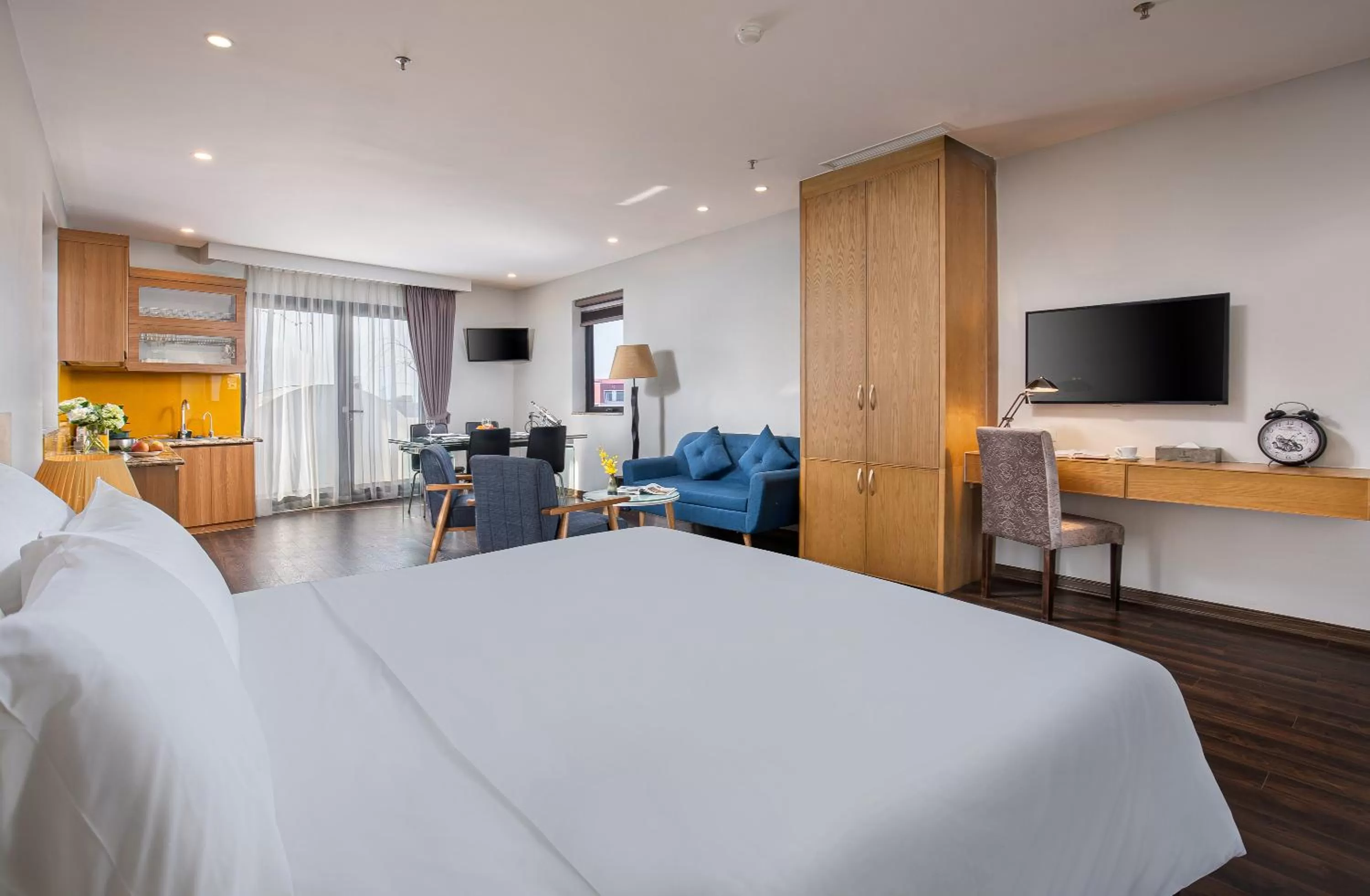 Property building, Bed in Hanoi Paon Hotel Spa & Sky Bar
