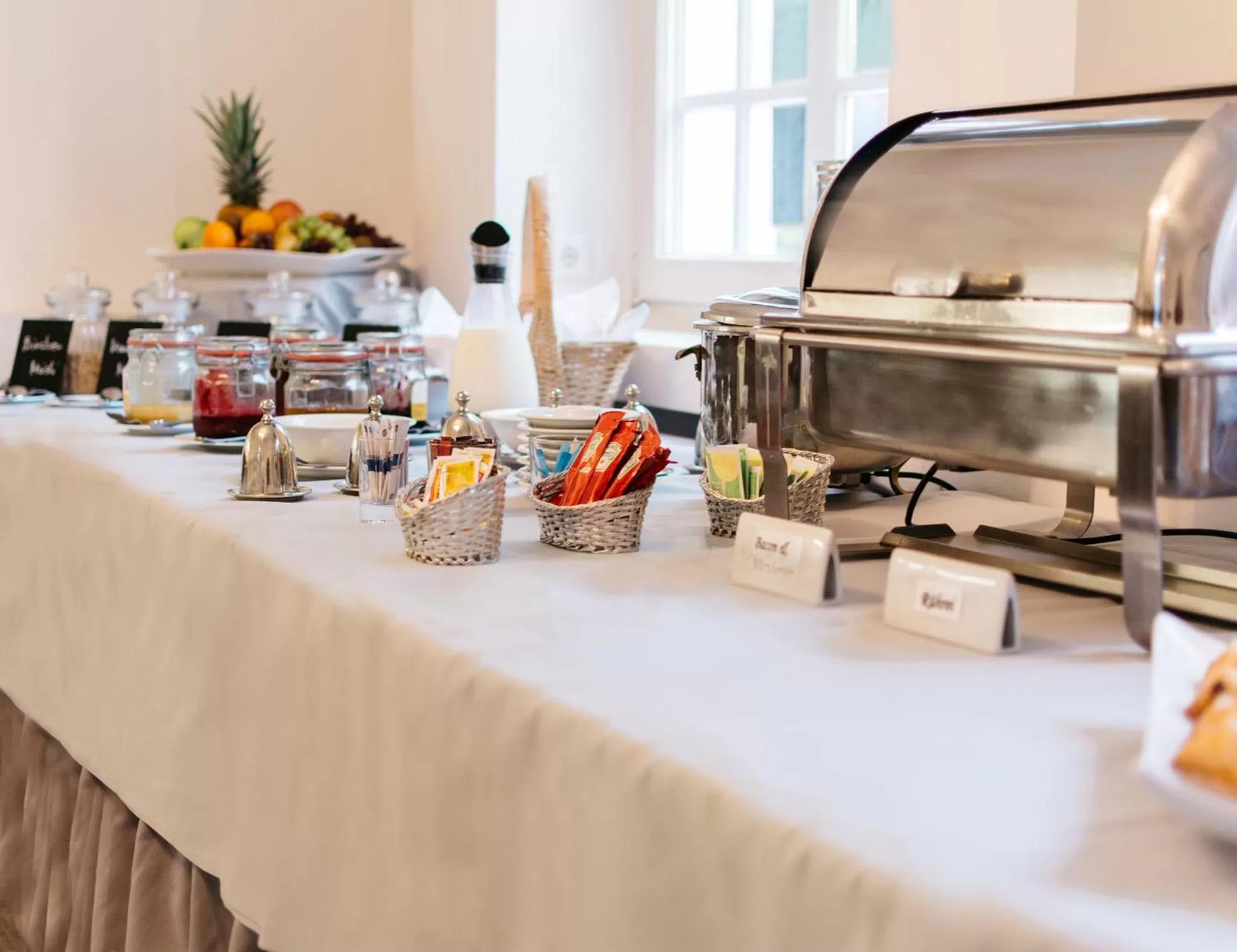 Breakfast in Parkhotel FRITZ am Brunnen