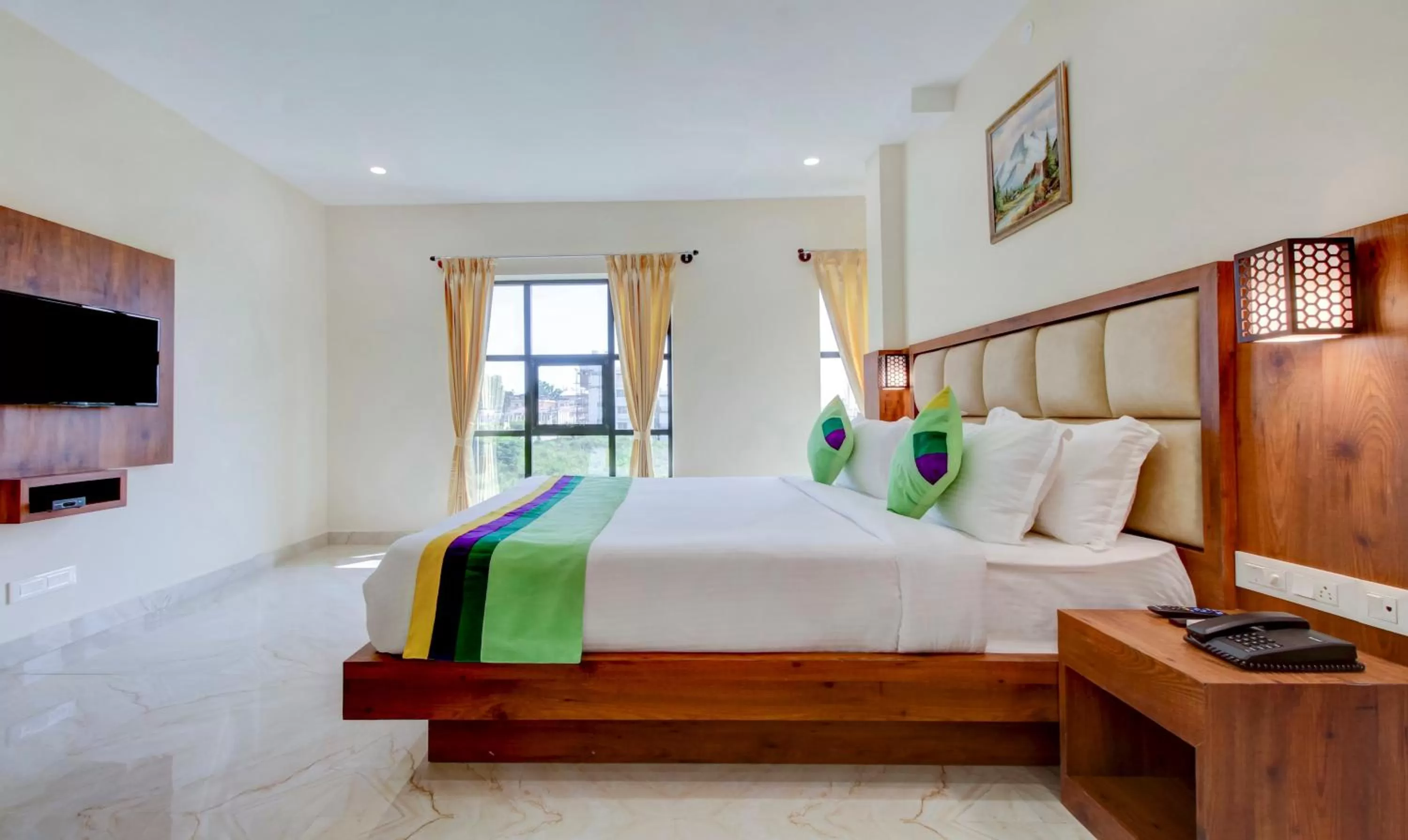 Bedroom, Bed in Treebo The Meridian