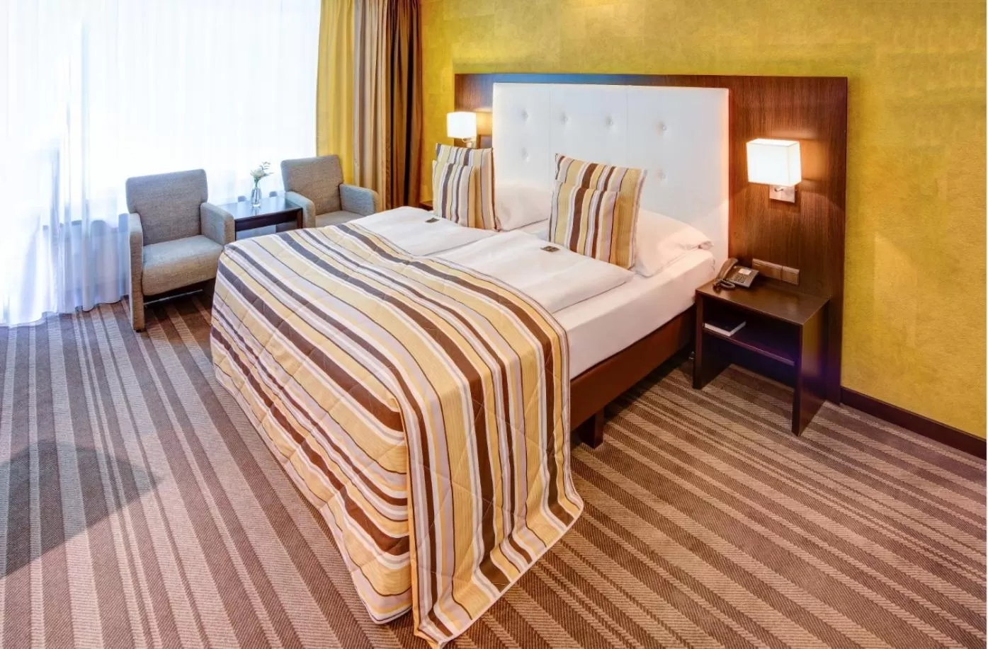 Photo of the whole room, Bed in Hotel Moers van der Valk