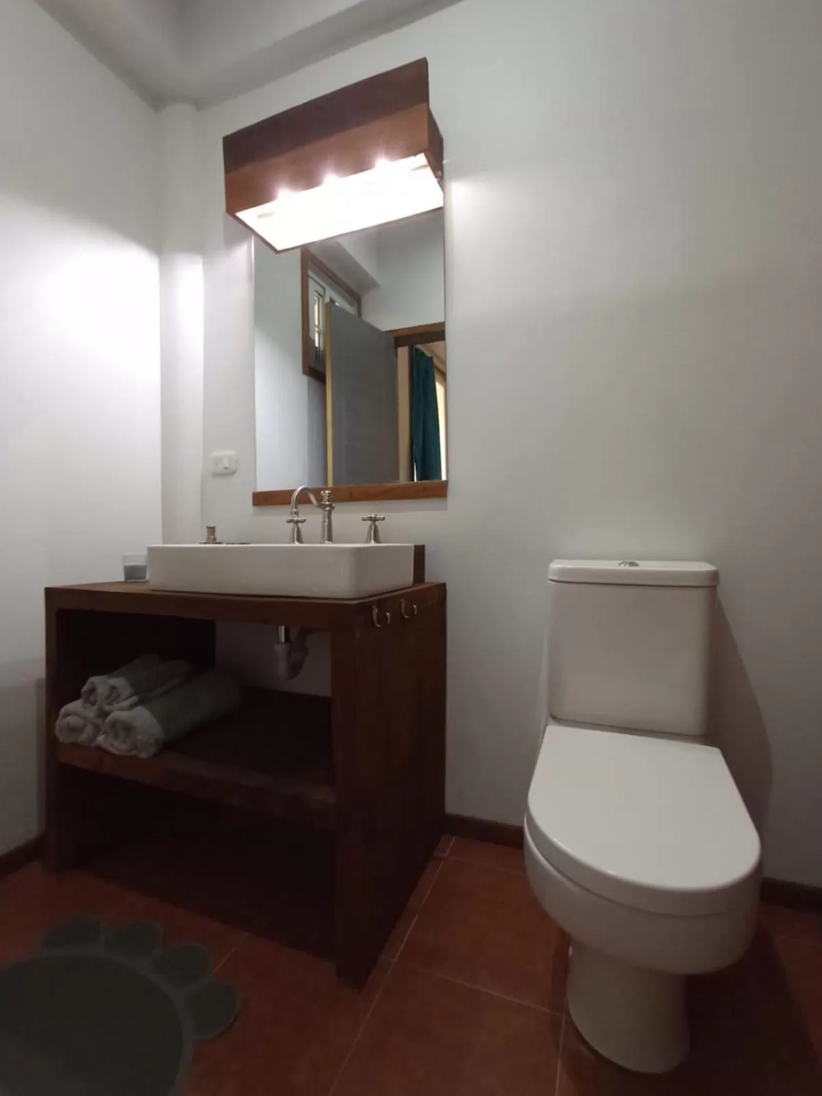 Bathroom in La Luciernaga Big Creek