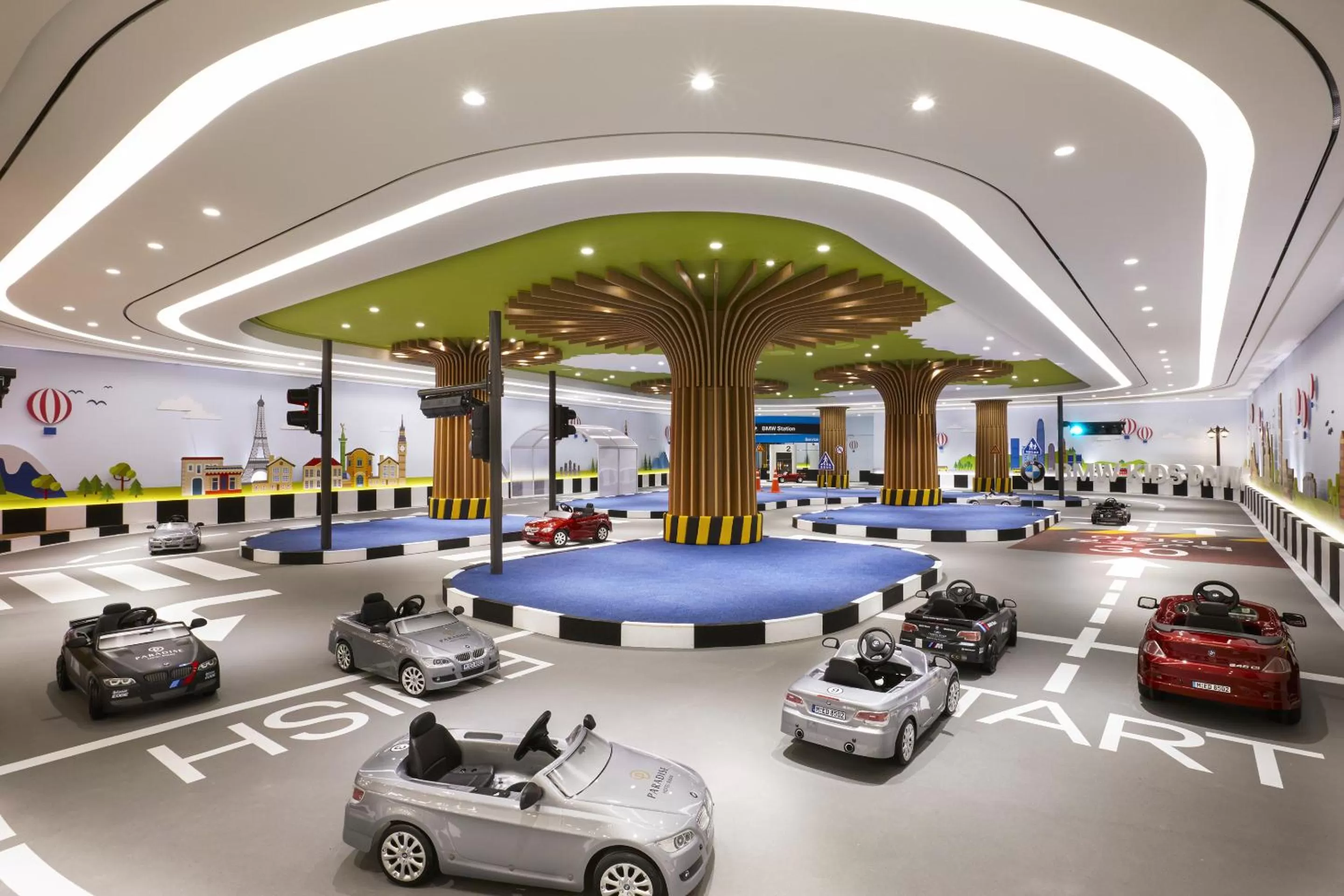 Entertainment in Paradise Hotel Busan