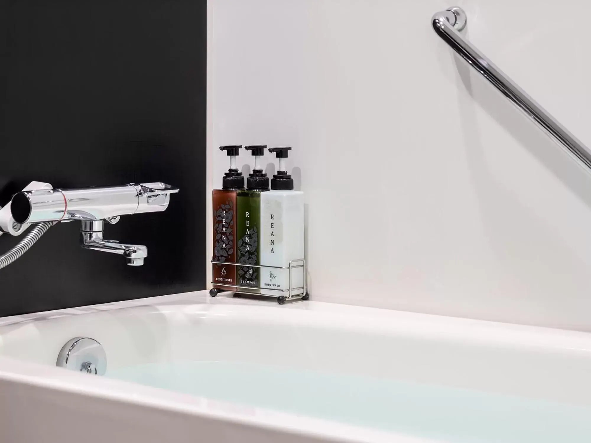 Moderate Queen Room - Smoking in Mitsui Garden Hotel Kyobashi - Tokyo Station Moderate Queen Room - Smoking in Mitsui Garden Hotel Kyobashi - Tokyo Station