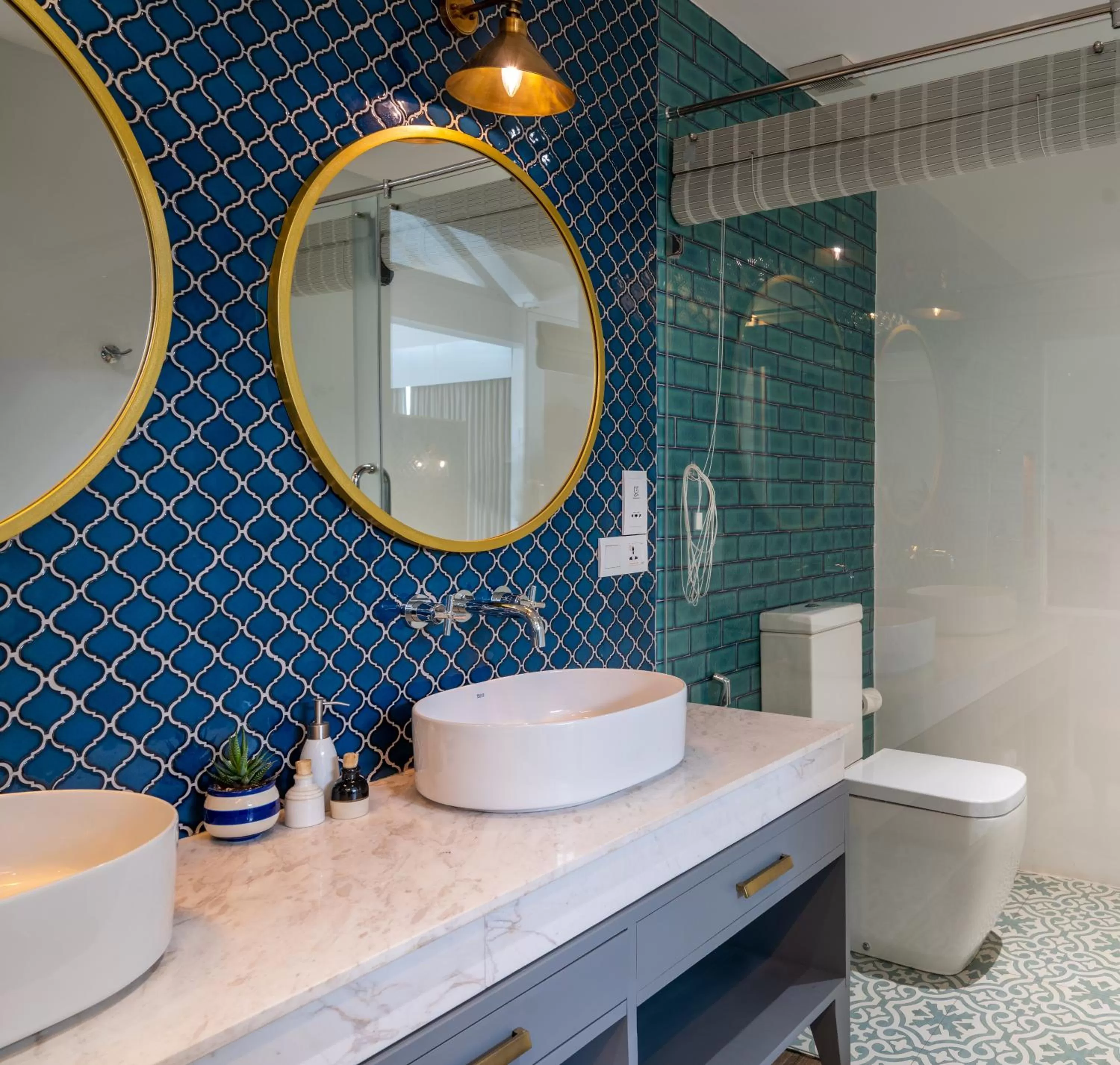 Shower in Triple O Six