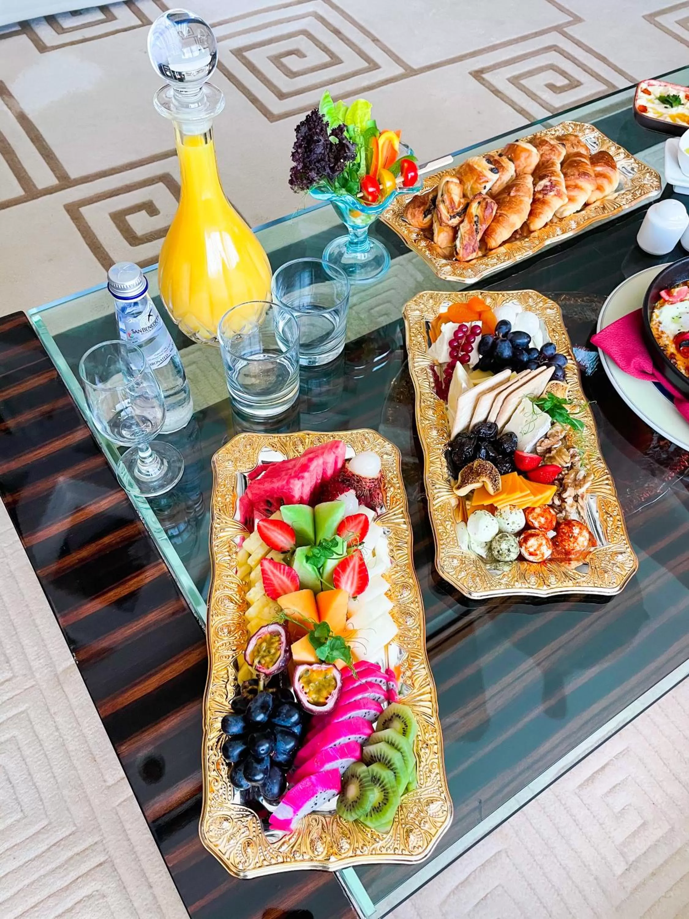 Food in Mövenpick Grand Al Bustan