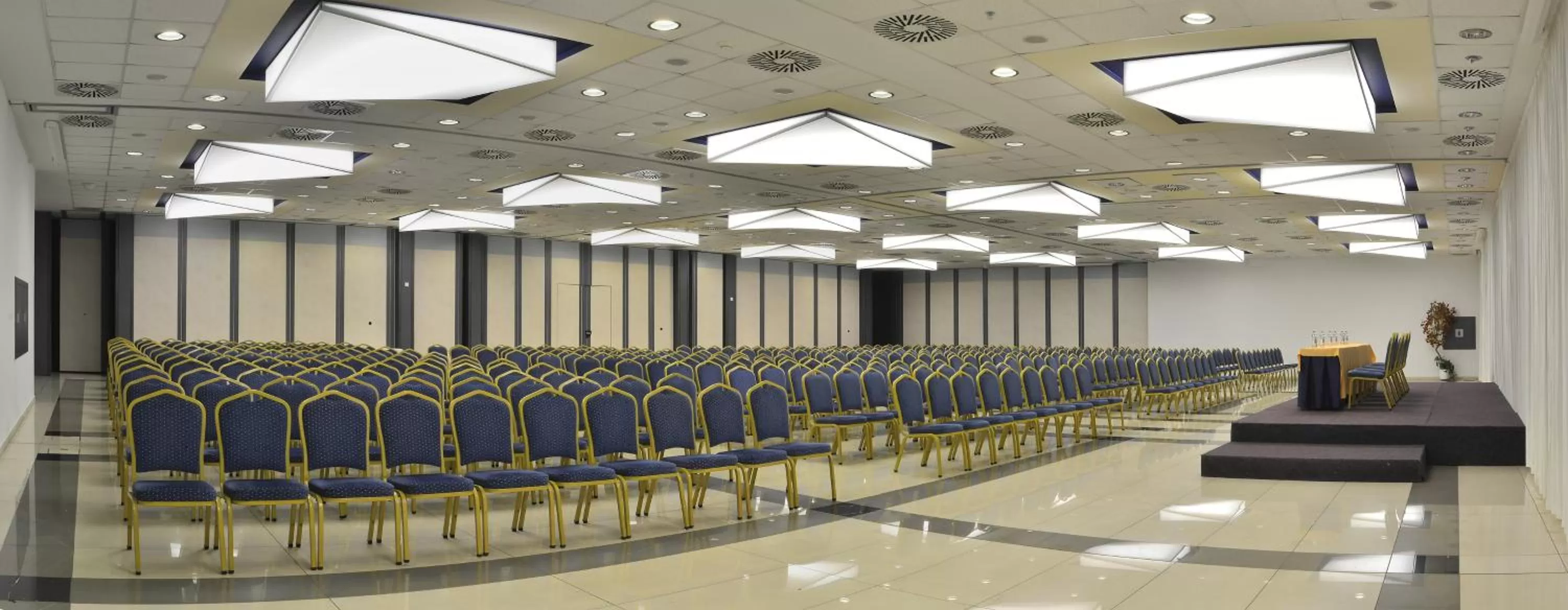 Meeting/conference room in Olympik Tristar