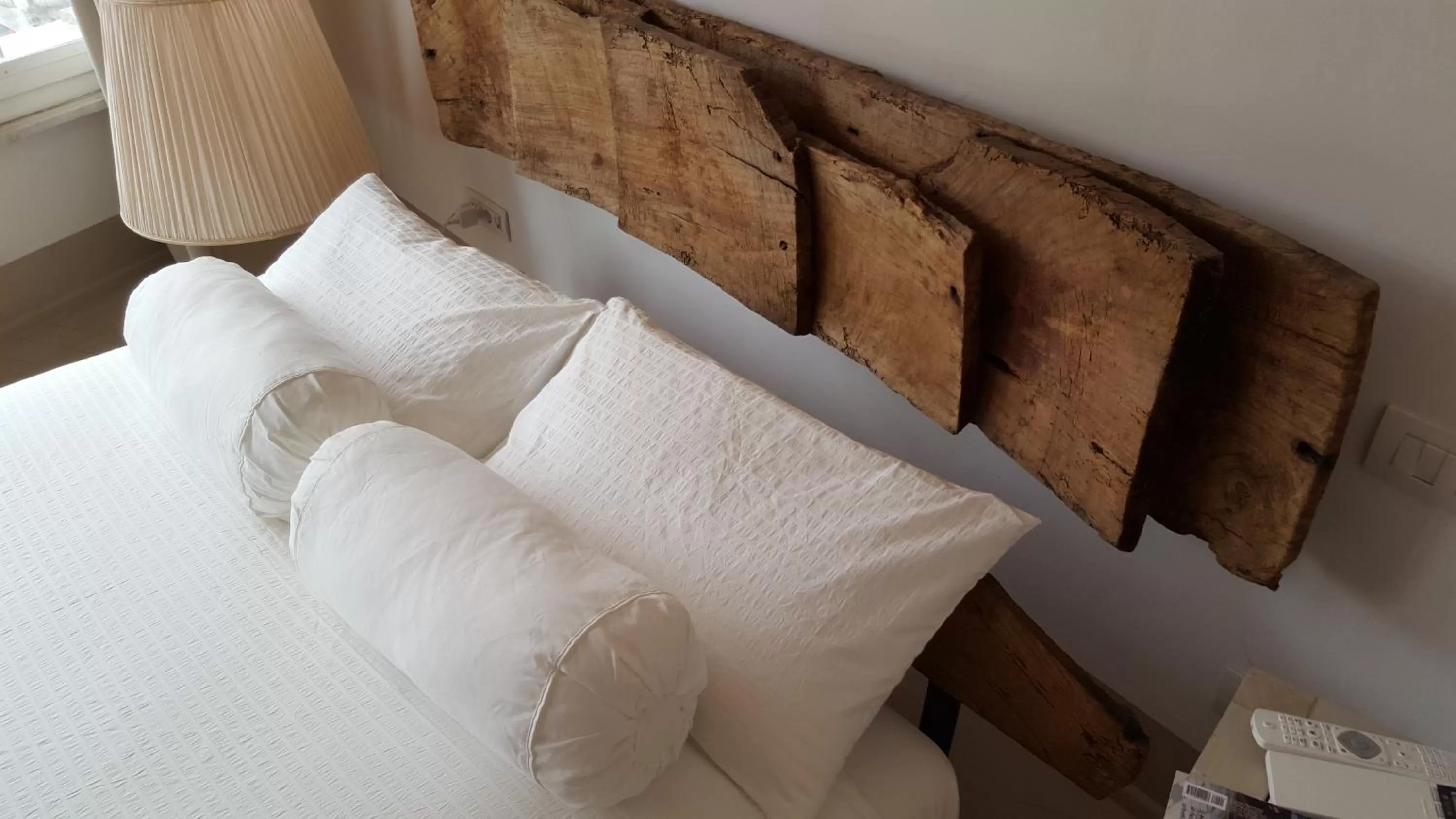 Decorative detail, Bed in B&B A Piazza del Gesù