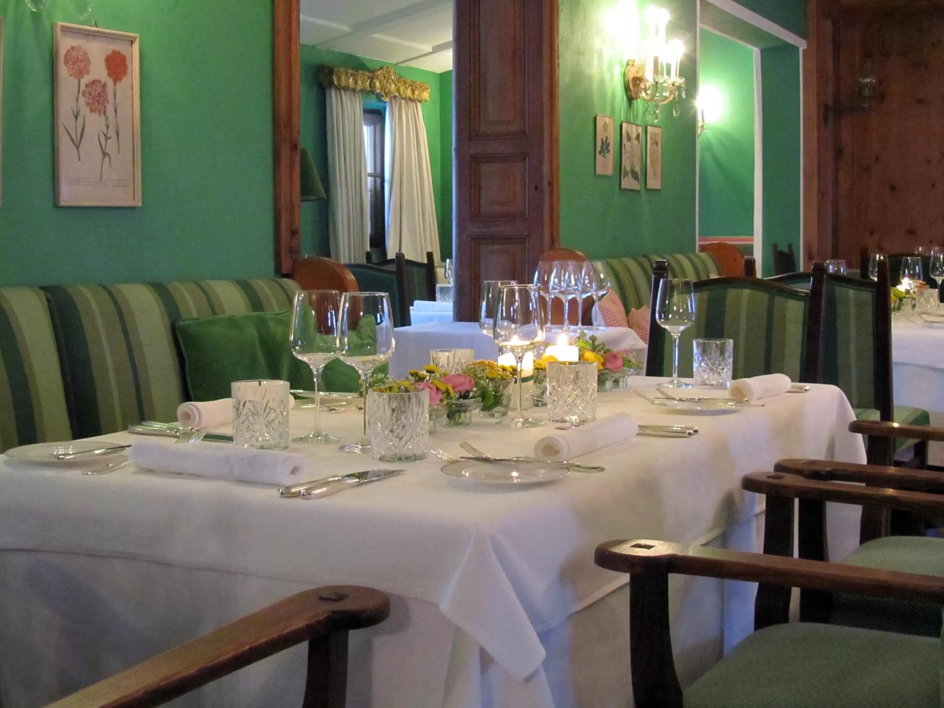 Restaurant/places to eat in Schloss Münichau