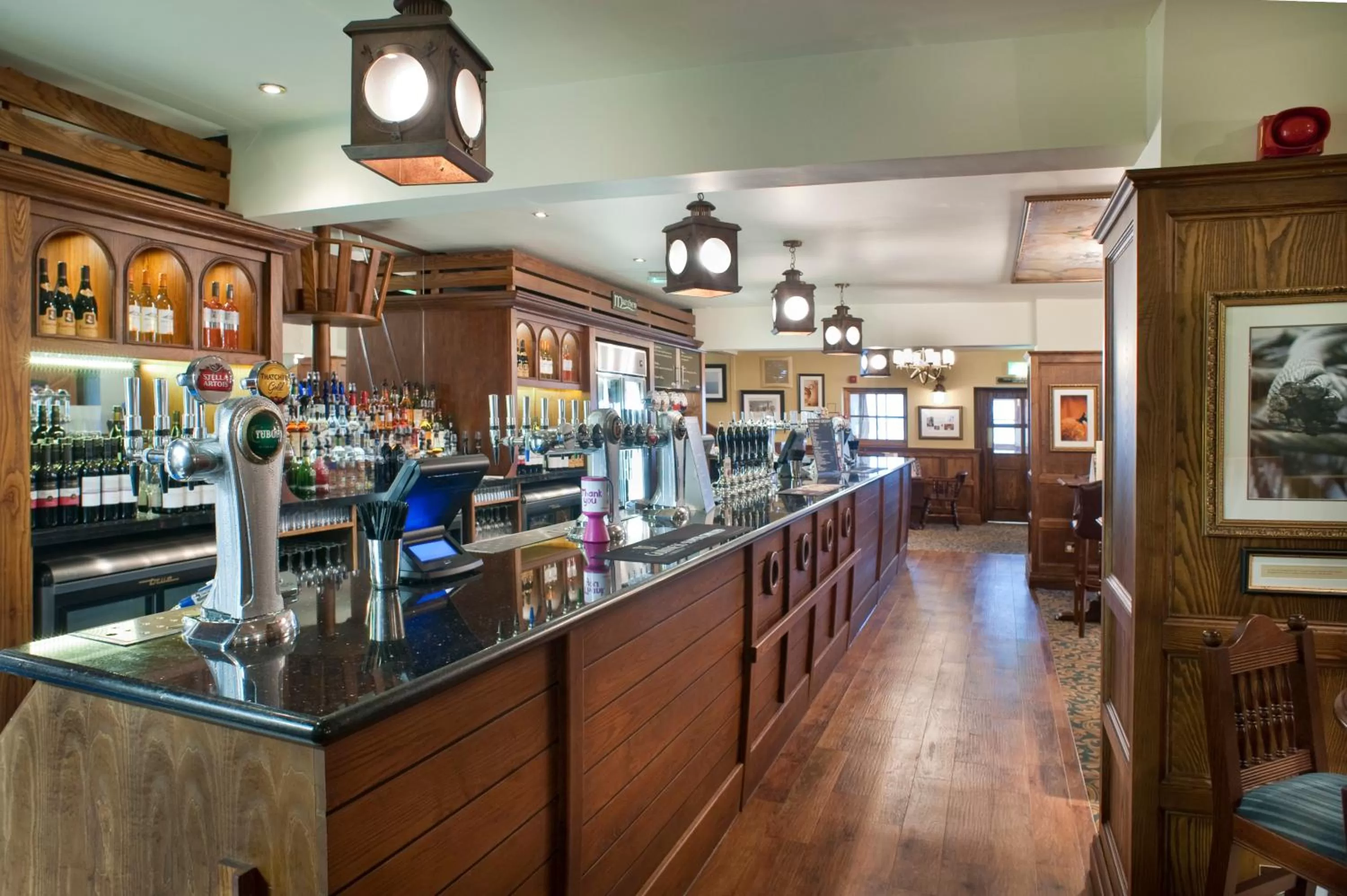 Restaurant/Places to Eat in Cabot Court Hotel Wetherspoon