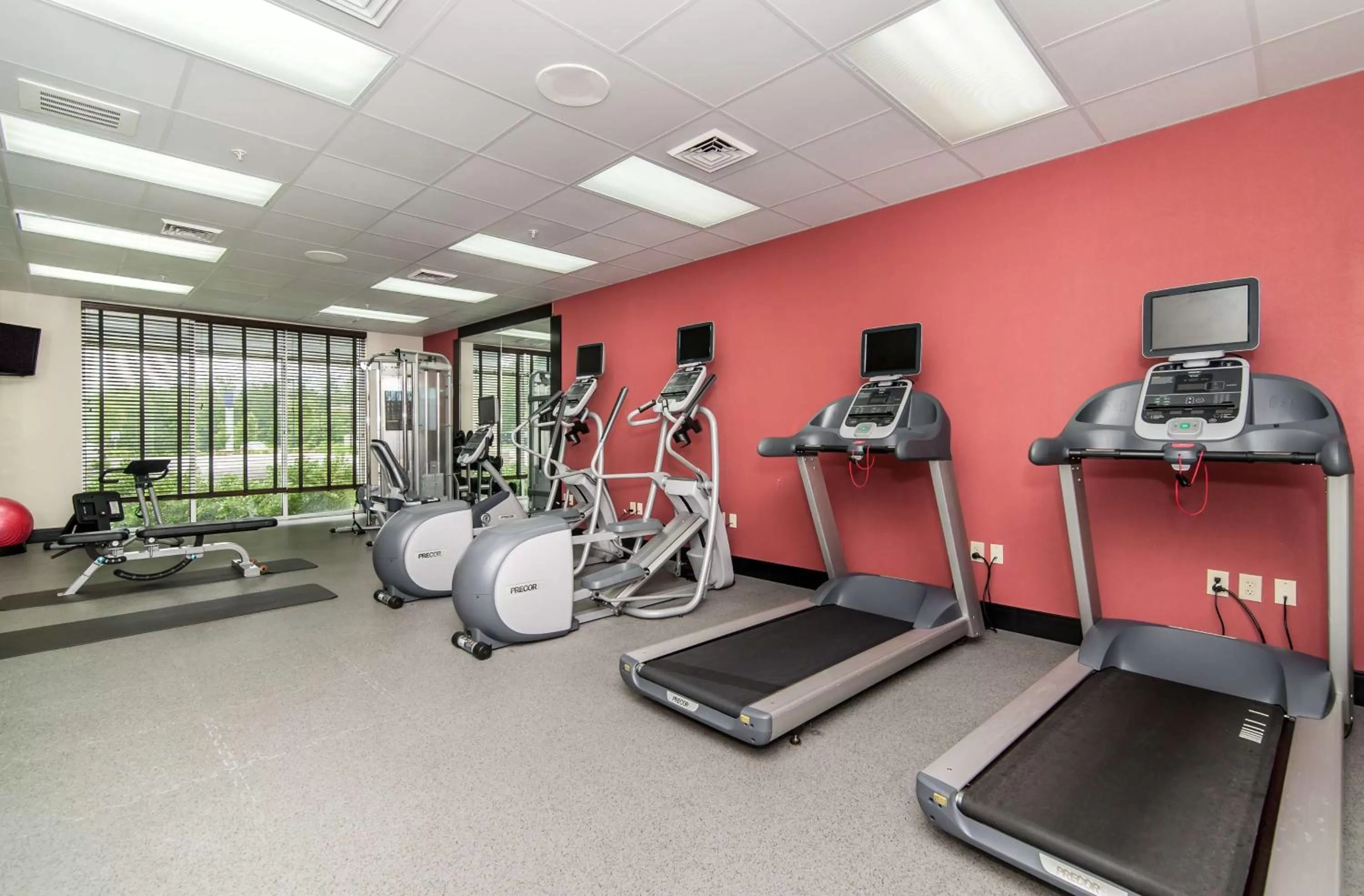 Fitness centre/facilities in Hilton Garden Inn Closest Foxwoods