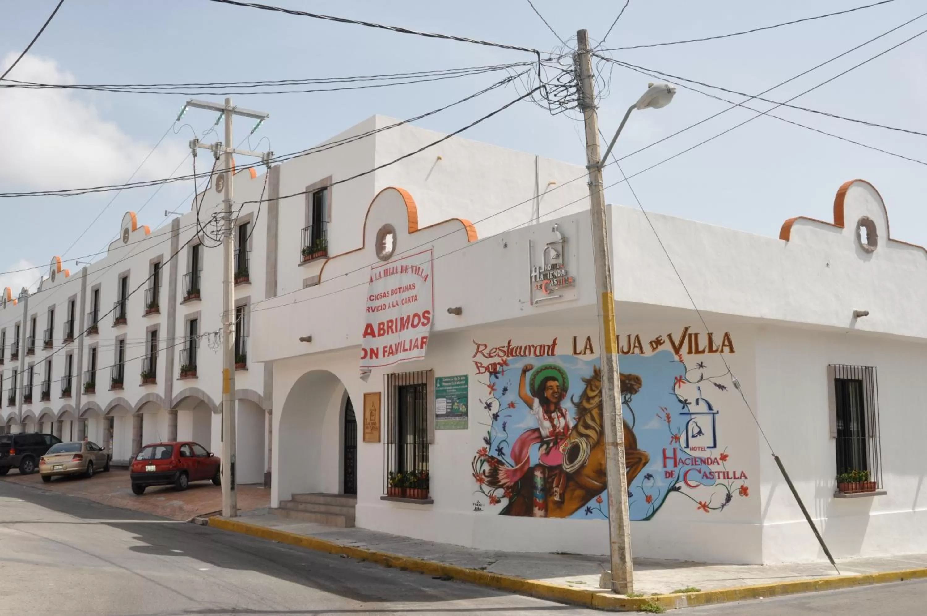 Facade/entrance in Hacienda de Castilla