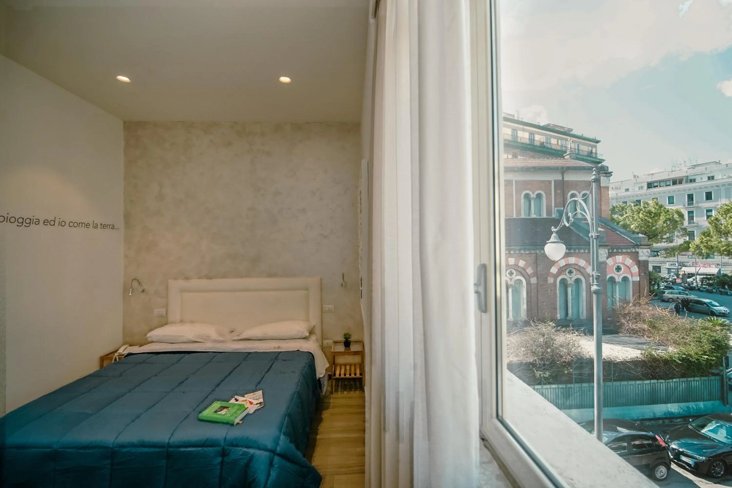View (from property/room), Bed in Hotel Bruman Salerno