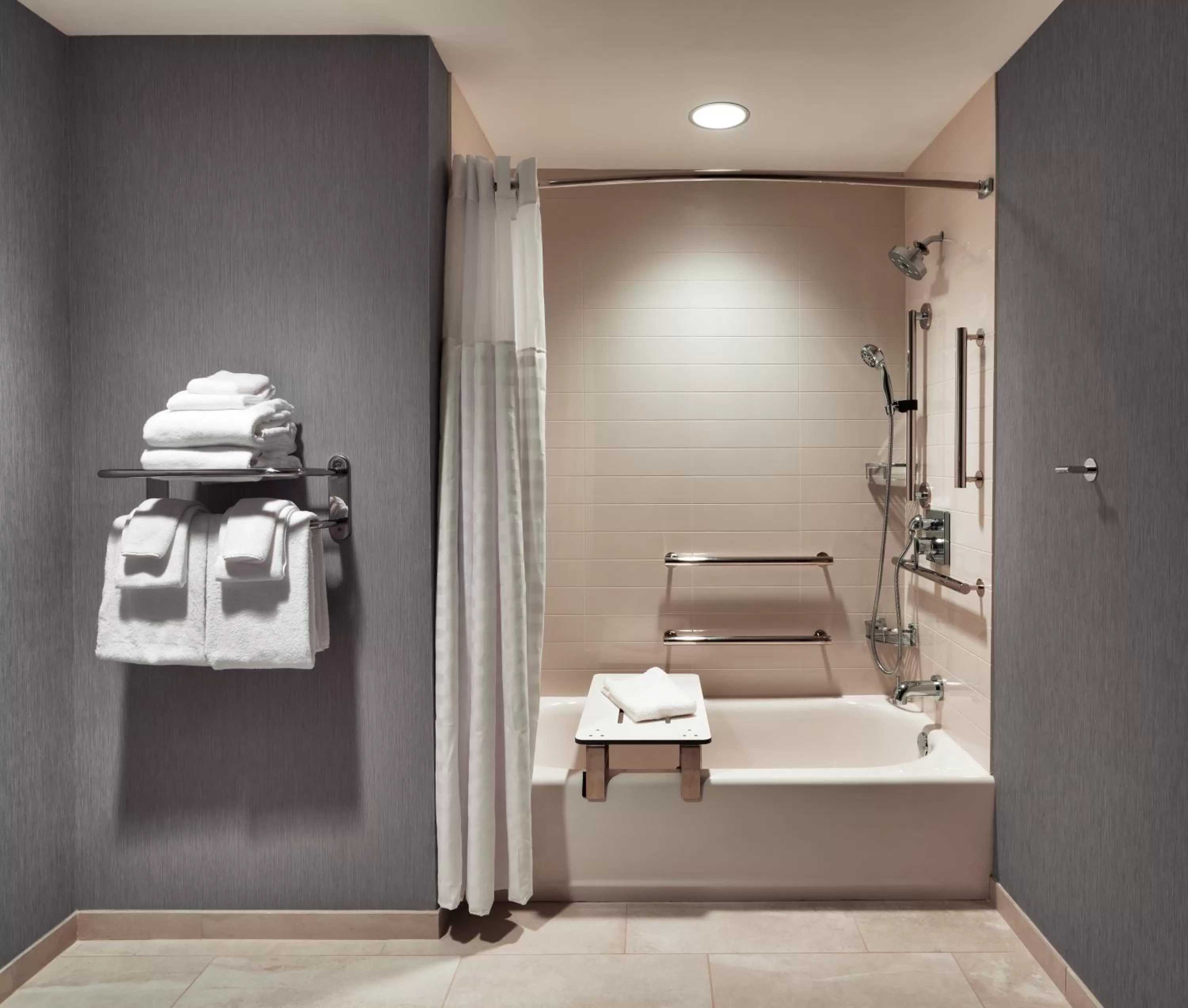 Bathroom in Hyatt Place Fayetteville/Springdale