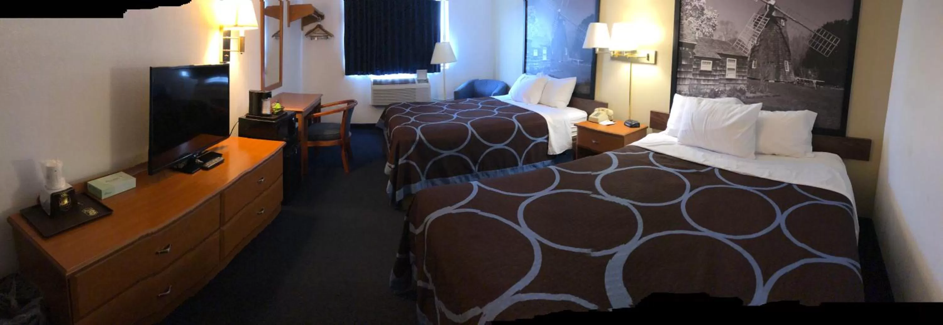 Bed in Super 8 by Wyndham Montgomery Maybrook