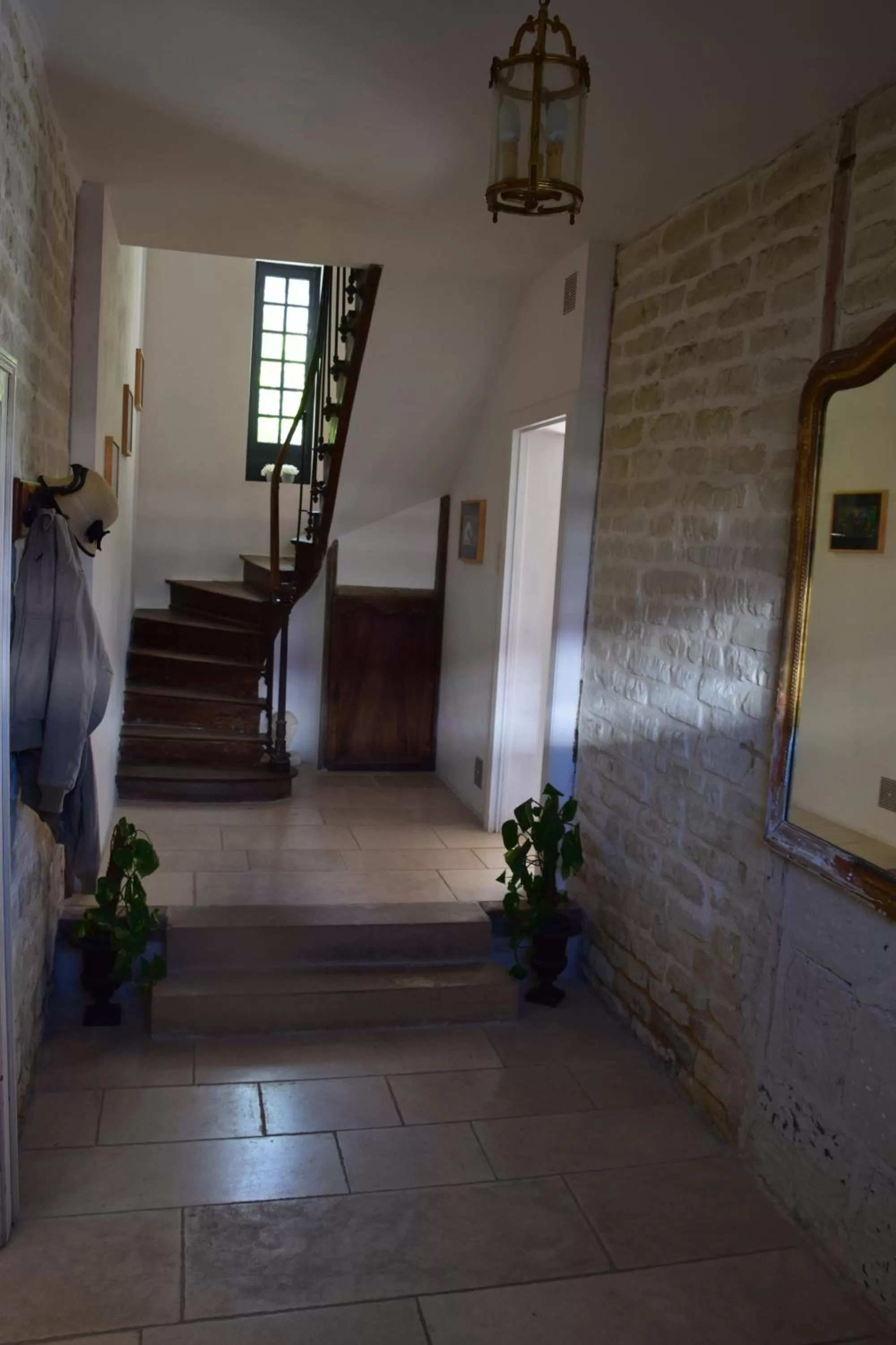 Facade/entrance in Moulins de Clan